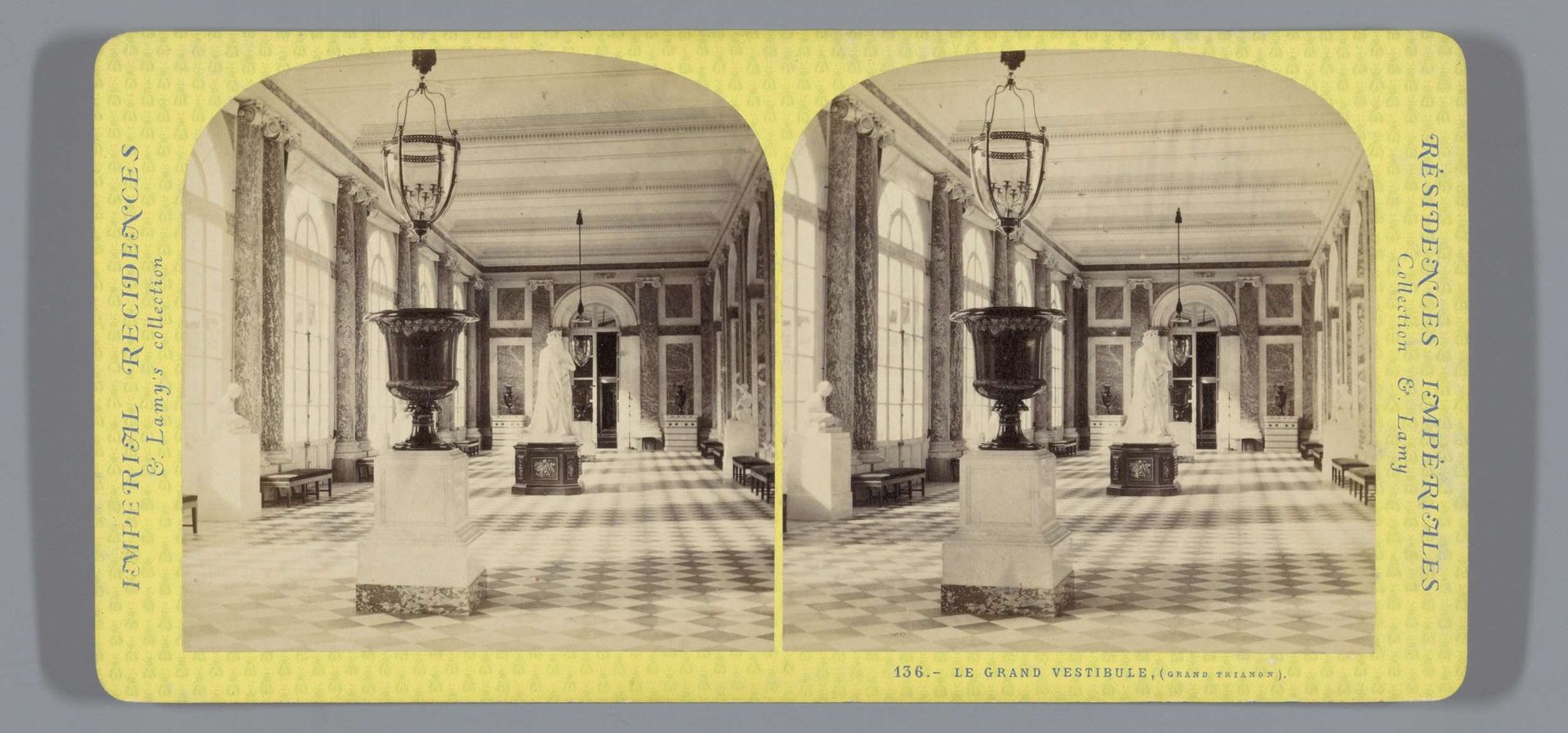 Vestibule van het Grand Trianon in de tuin van Versailles by Ernest Eléonor Pierre Lamy