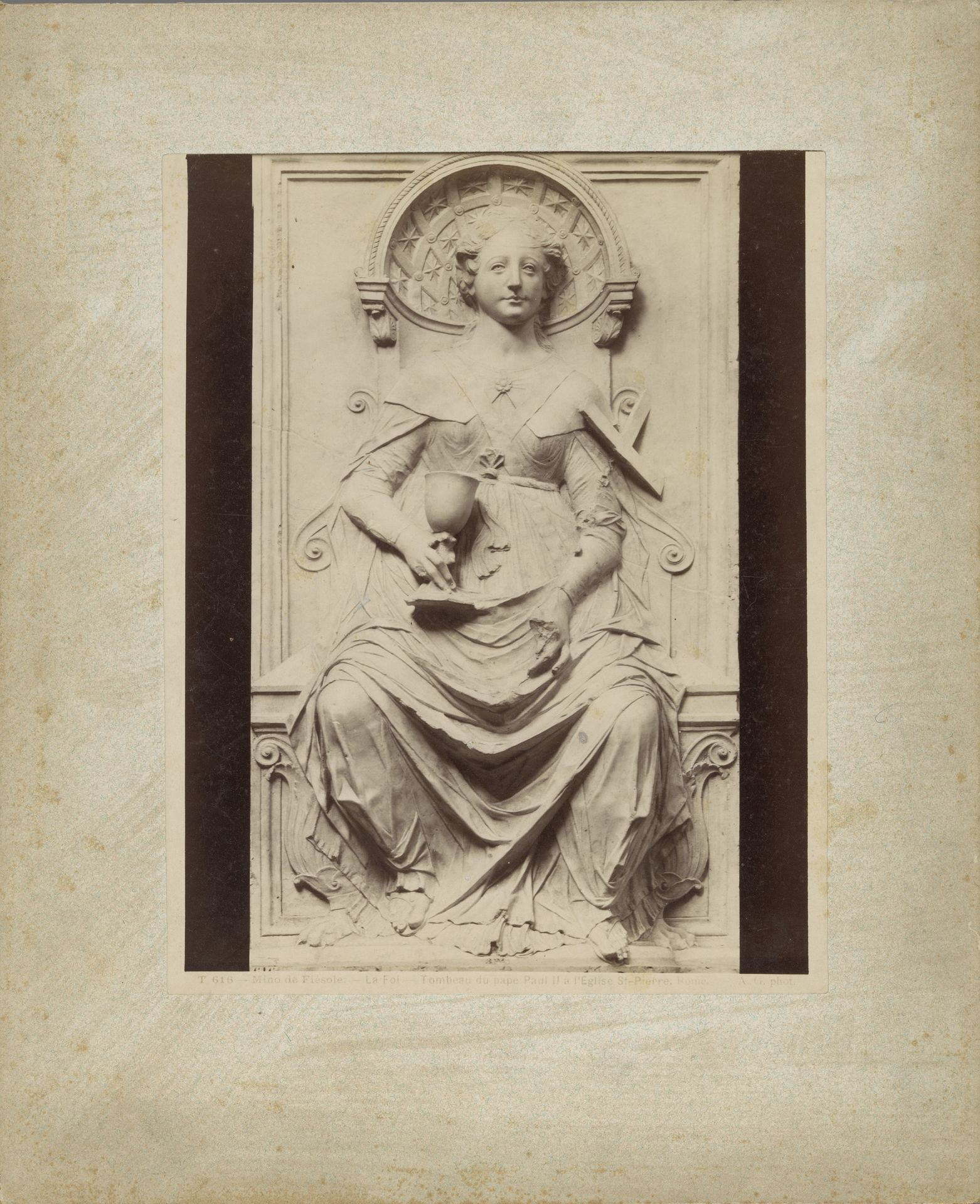 Reliëf van een vrouw met in haar hand een kelk en een kruis by Adolphe Giraudon