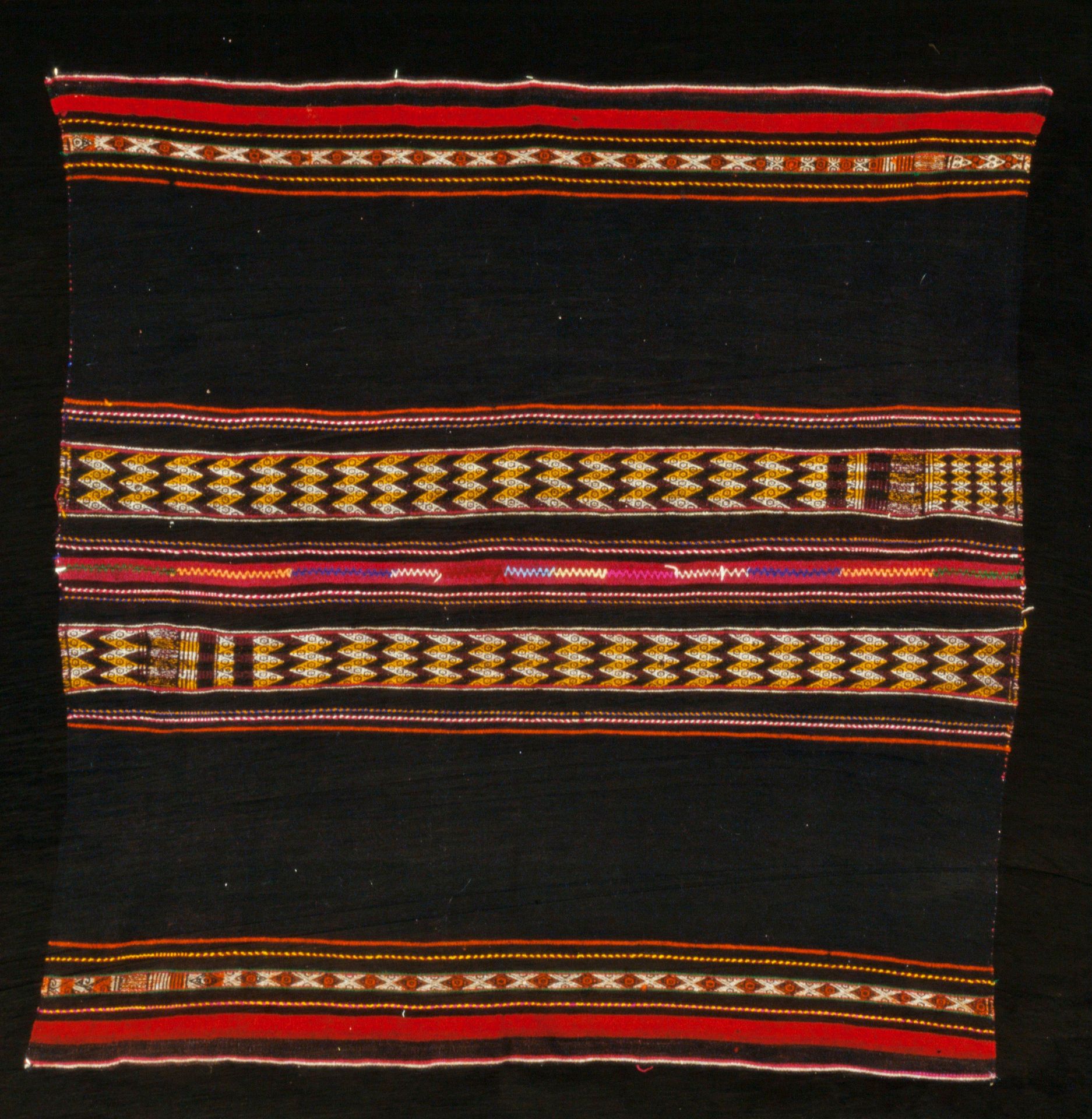 Shawl (Llklla) by Anonymous