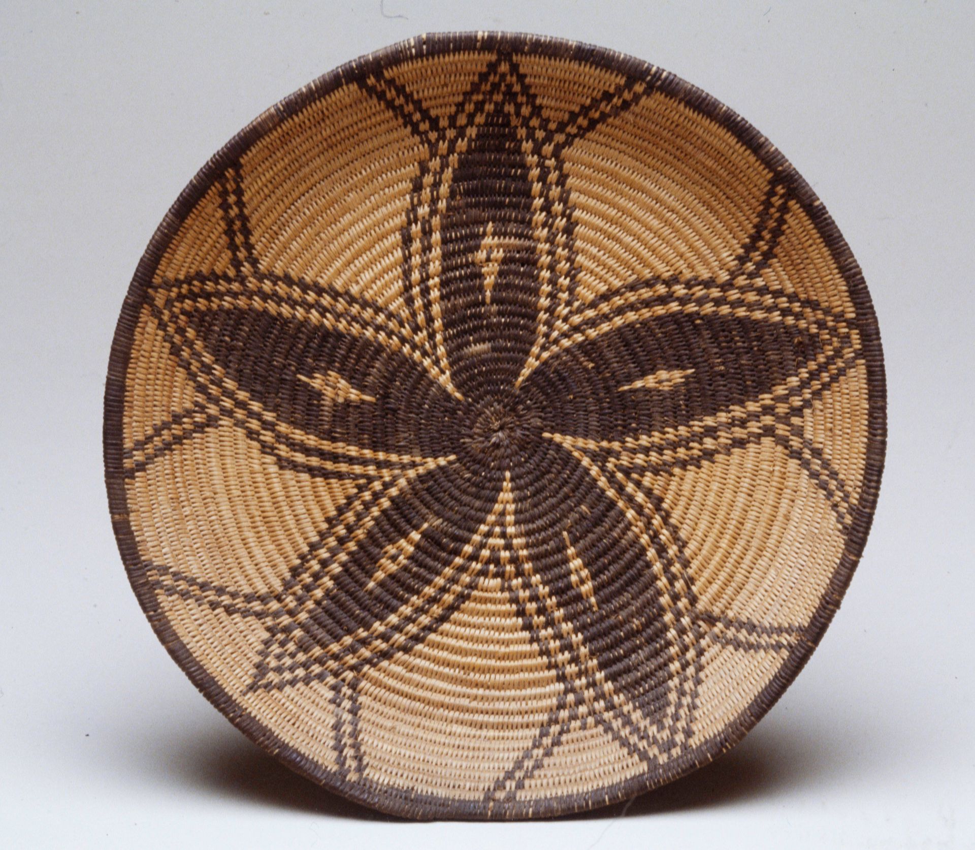 Basket by Indé (Apache)