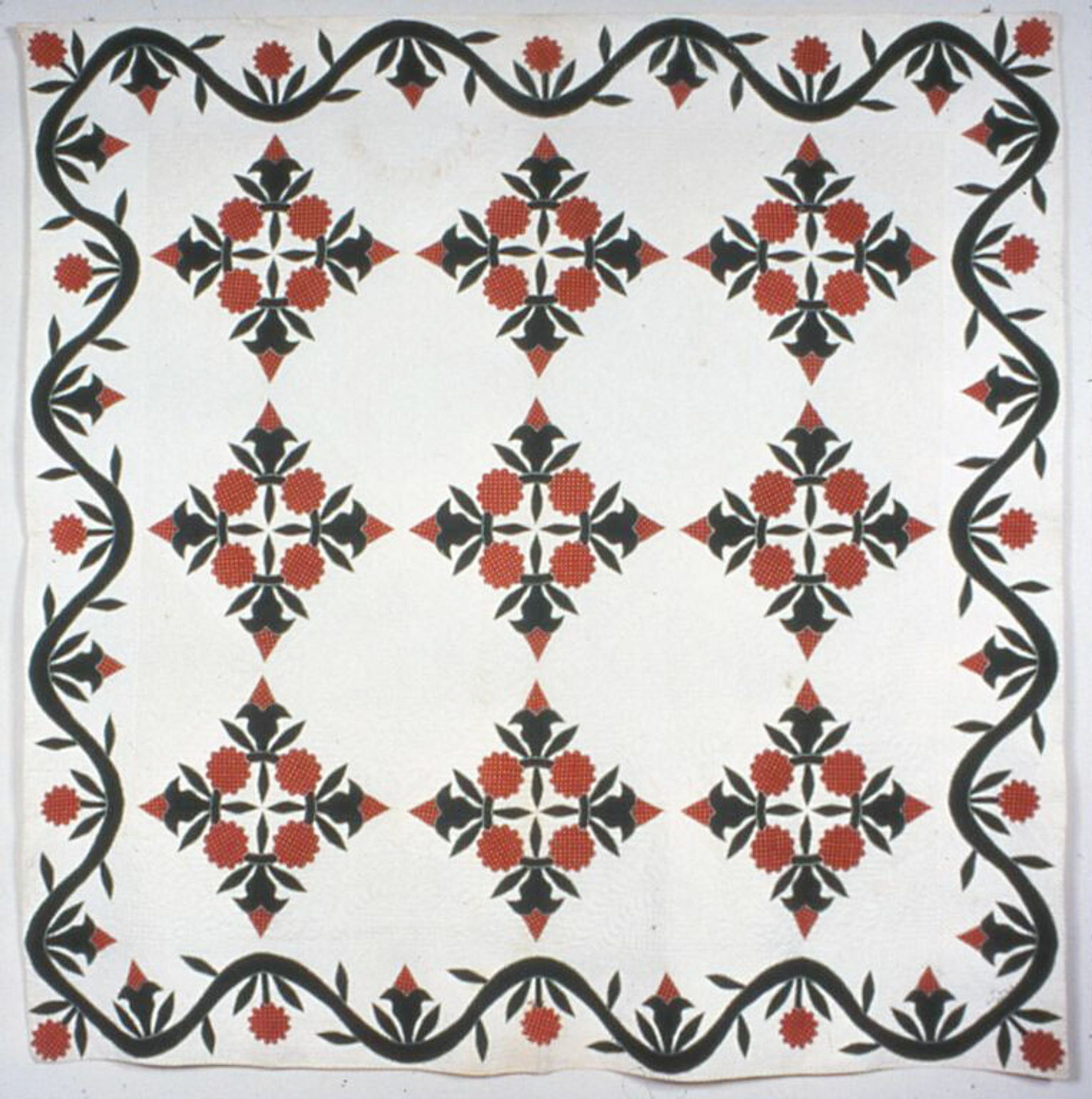Bedcover (A Wreath of Roses Quilt) by Sarah Henry