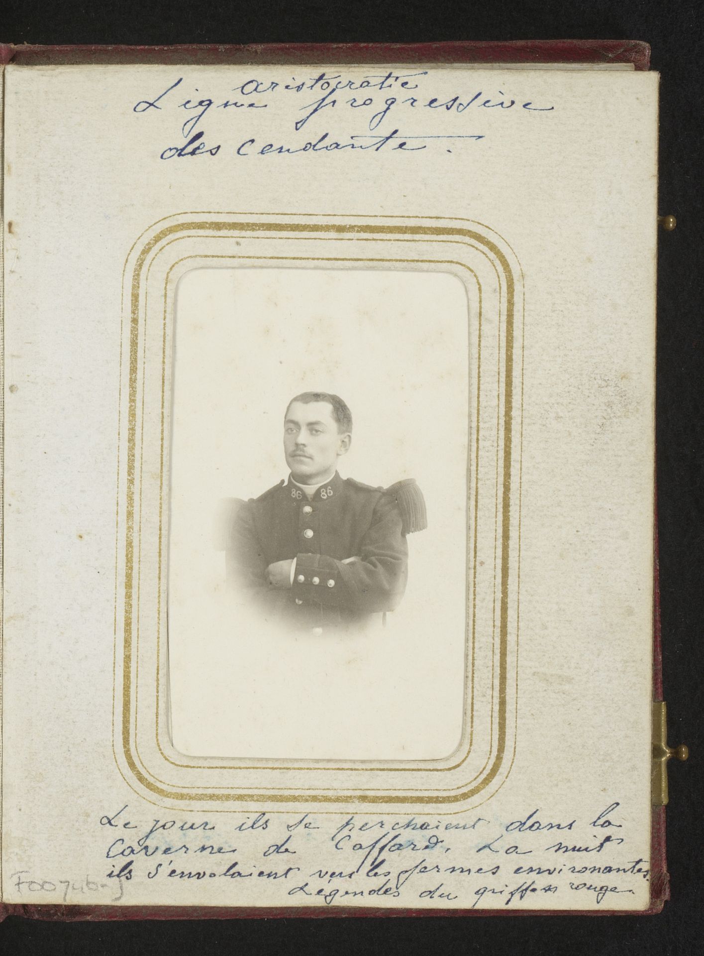 Portret van een man in uniform by Vazeille