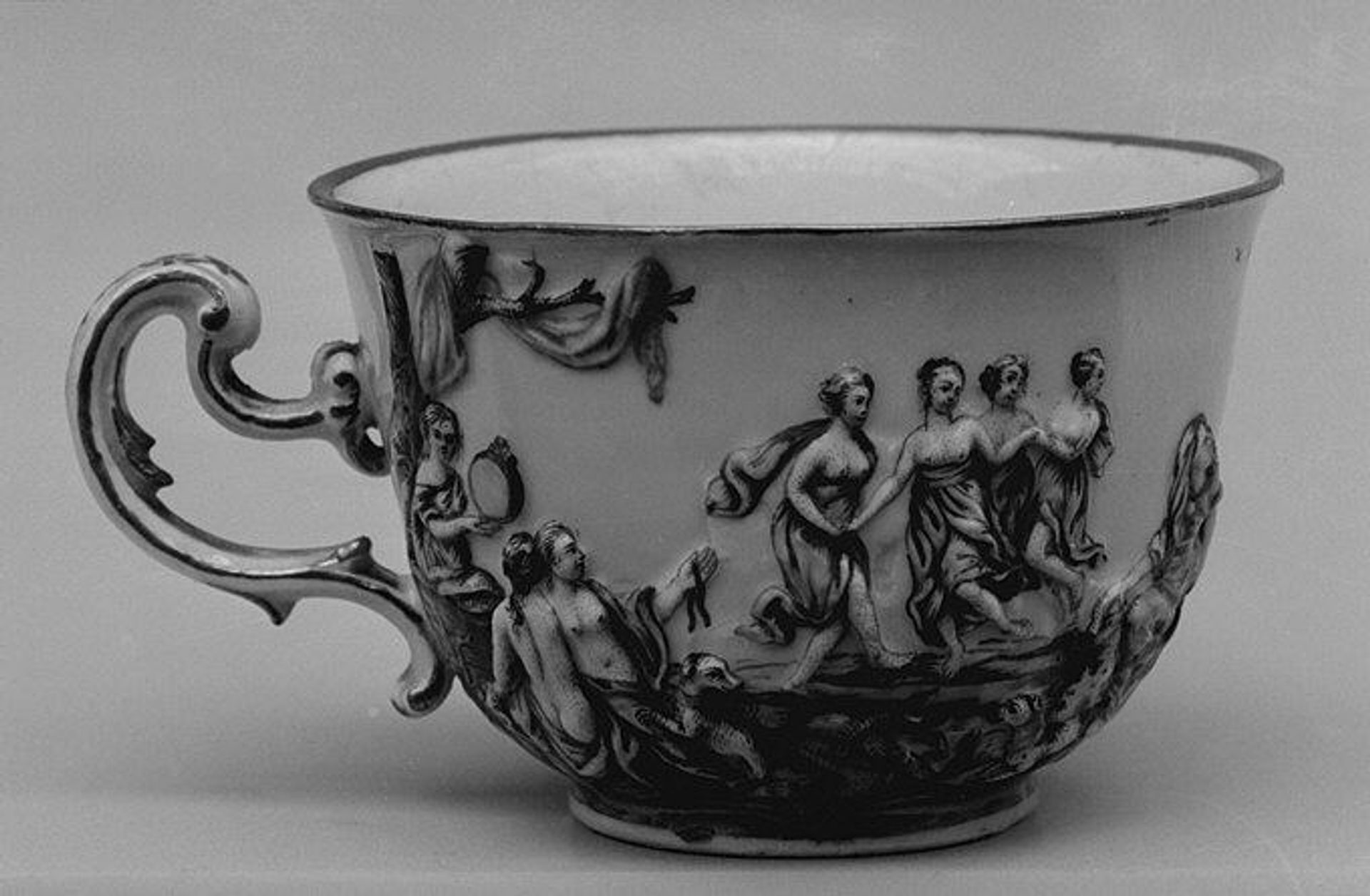 Tea cup (part of a service) by Doccia Porcelain Manufactory