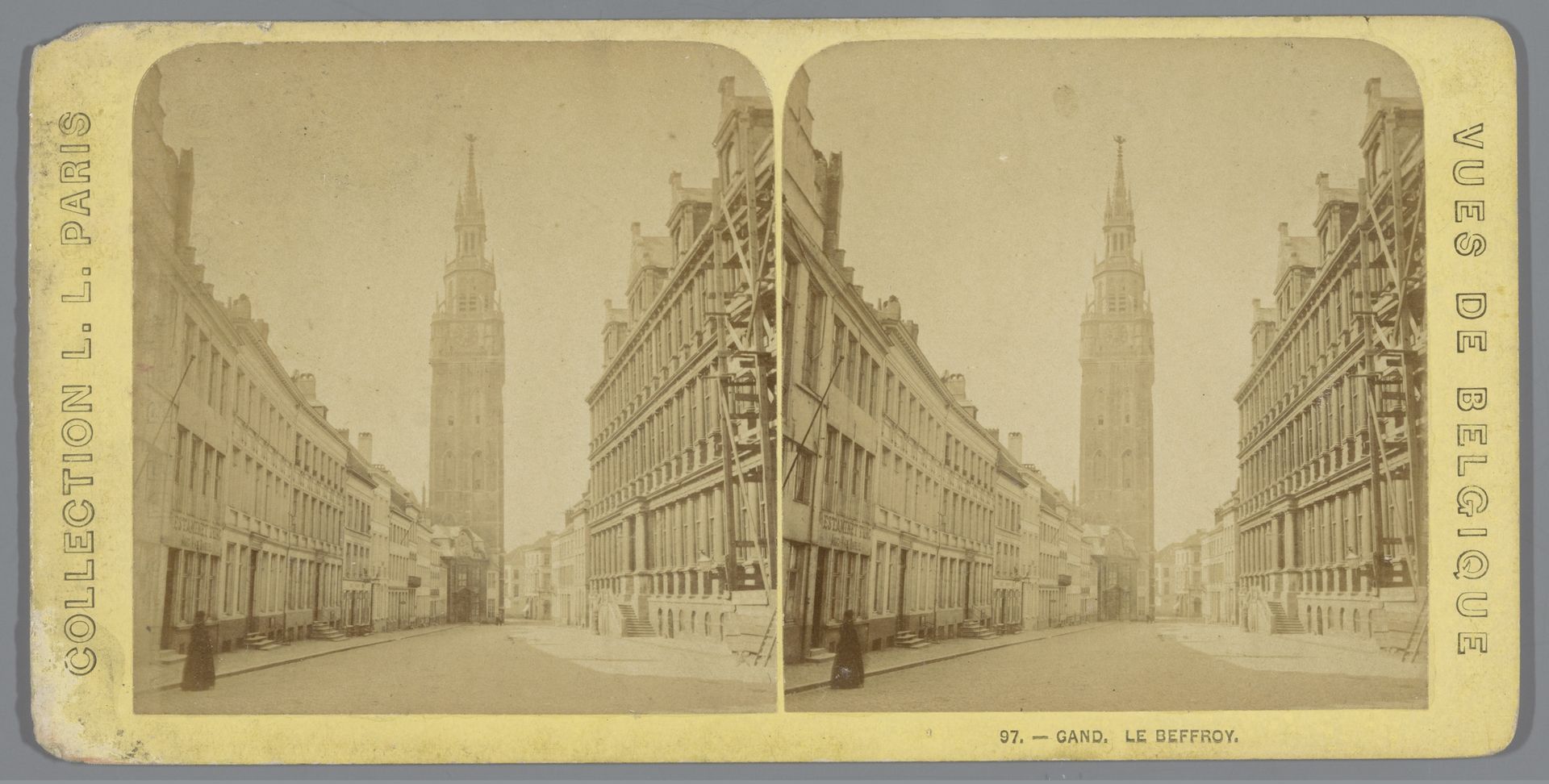 Gezicht op het Belfort van Gent by Anonymous