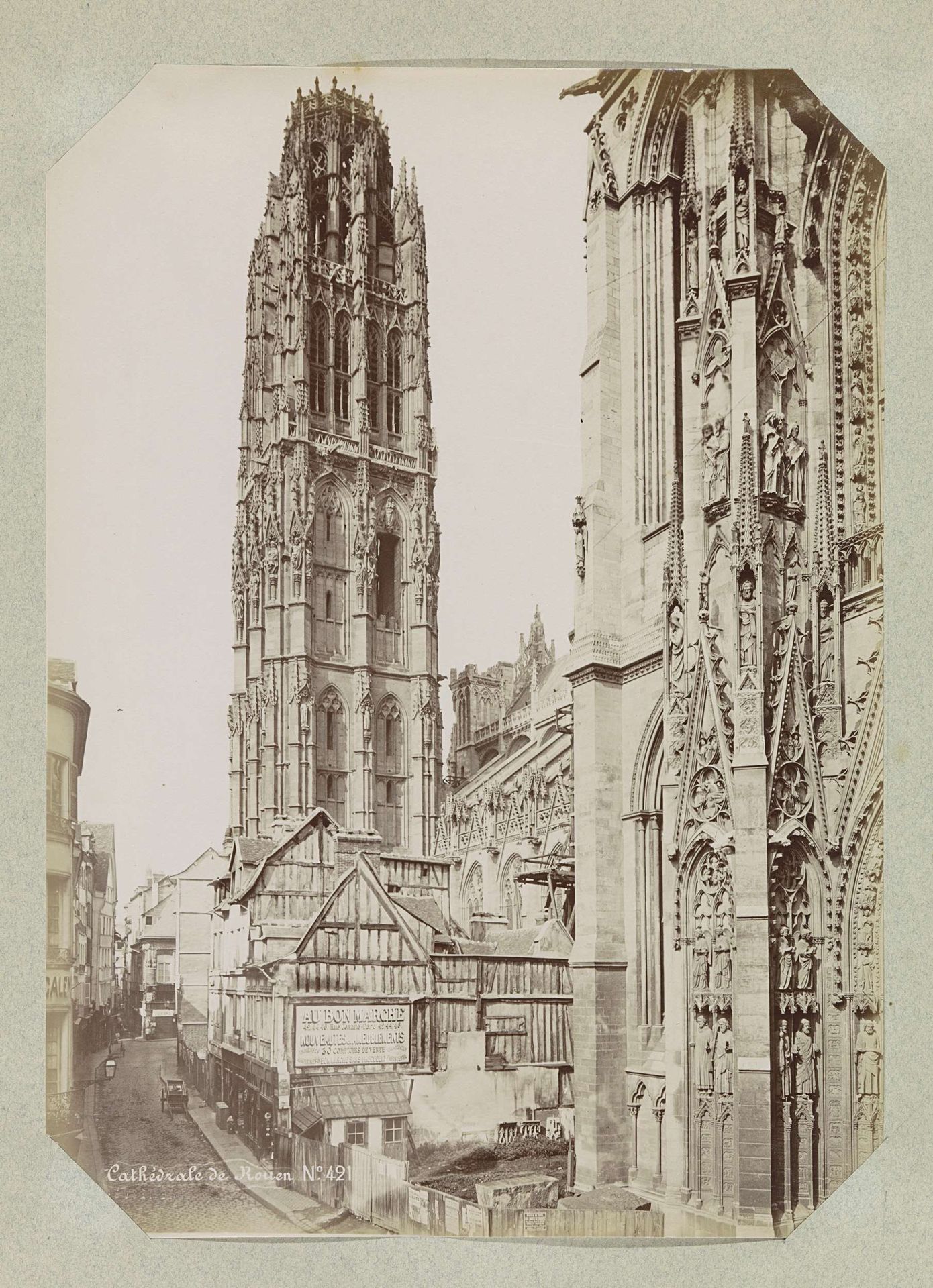 Kathedraal van Rouen met links de Tour de Beurre by Médéric Mieusement