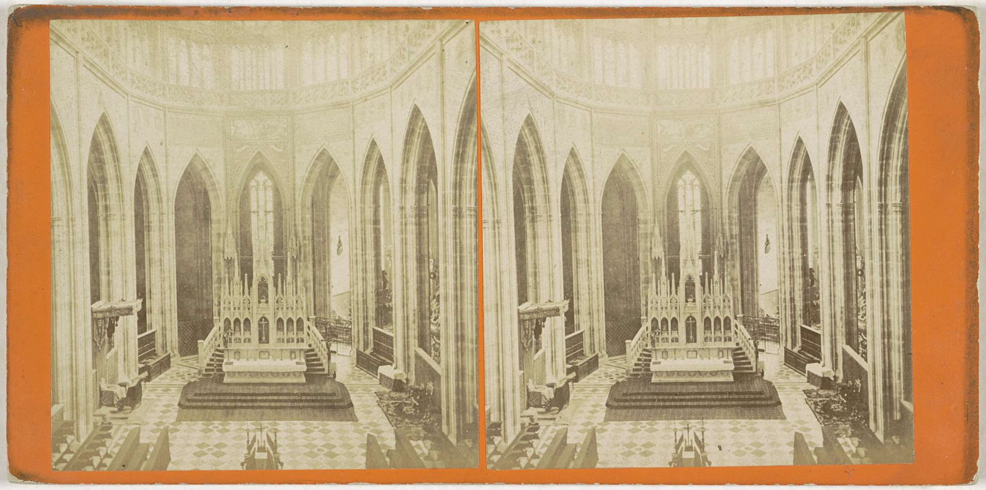 Interieur van de Sint-Vituskathedraal of Katedrála svatého Víta, Hradčany, Praag by František Fridrich