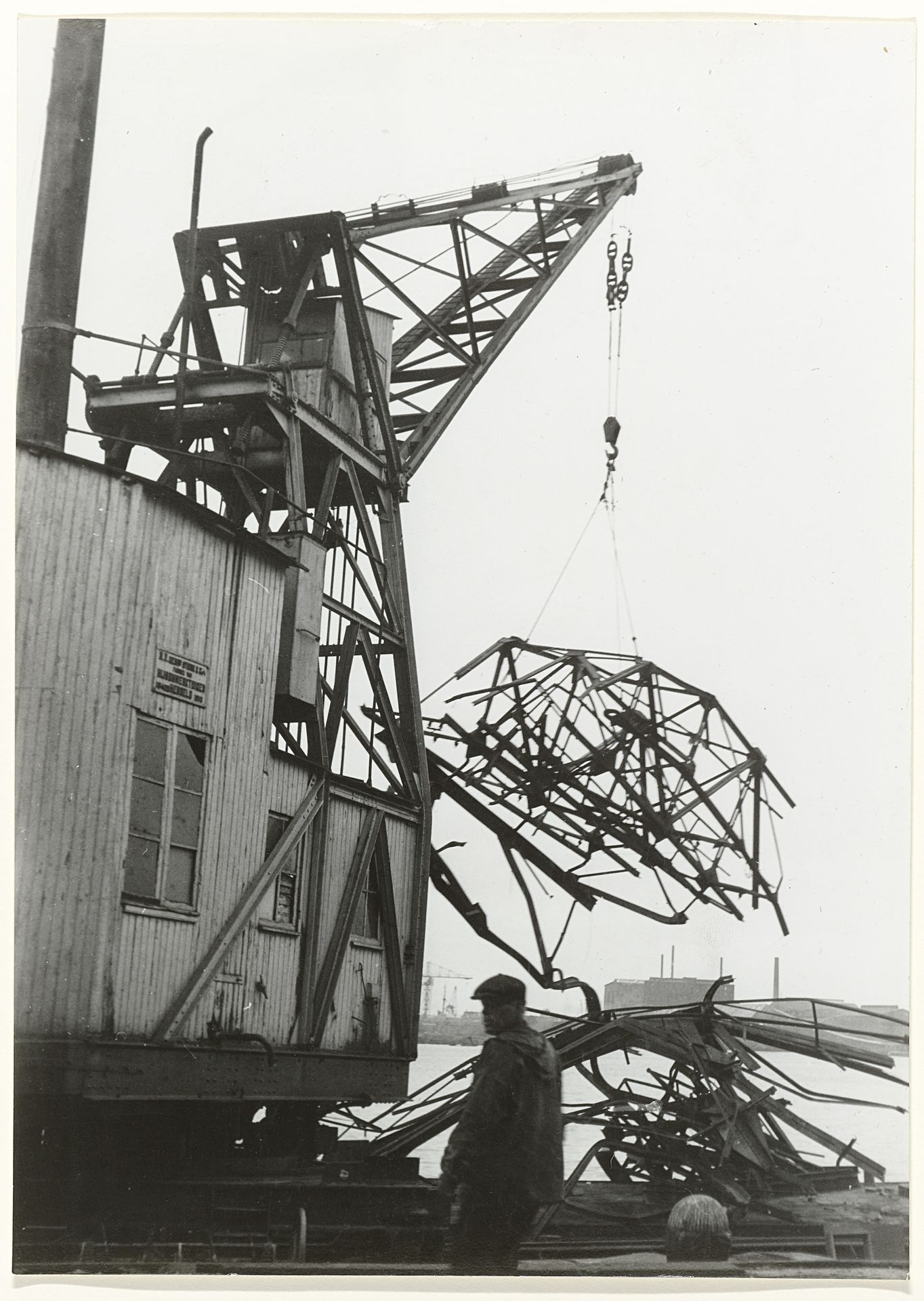 Wederopbouw van de Amsterdamse haven by Charles Breijer