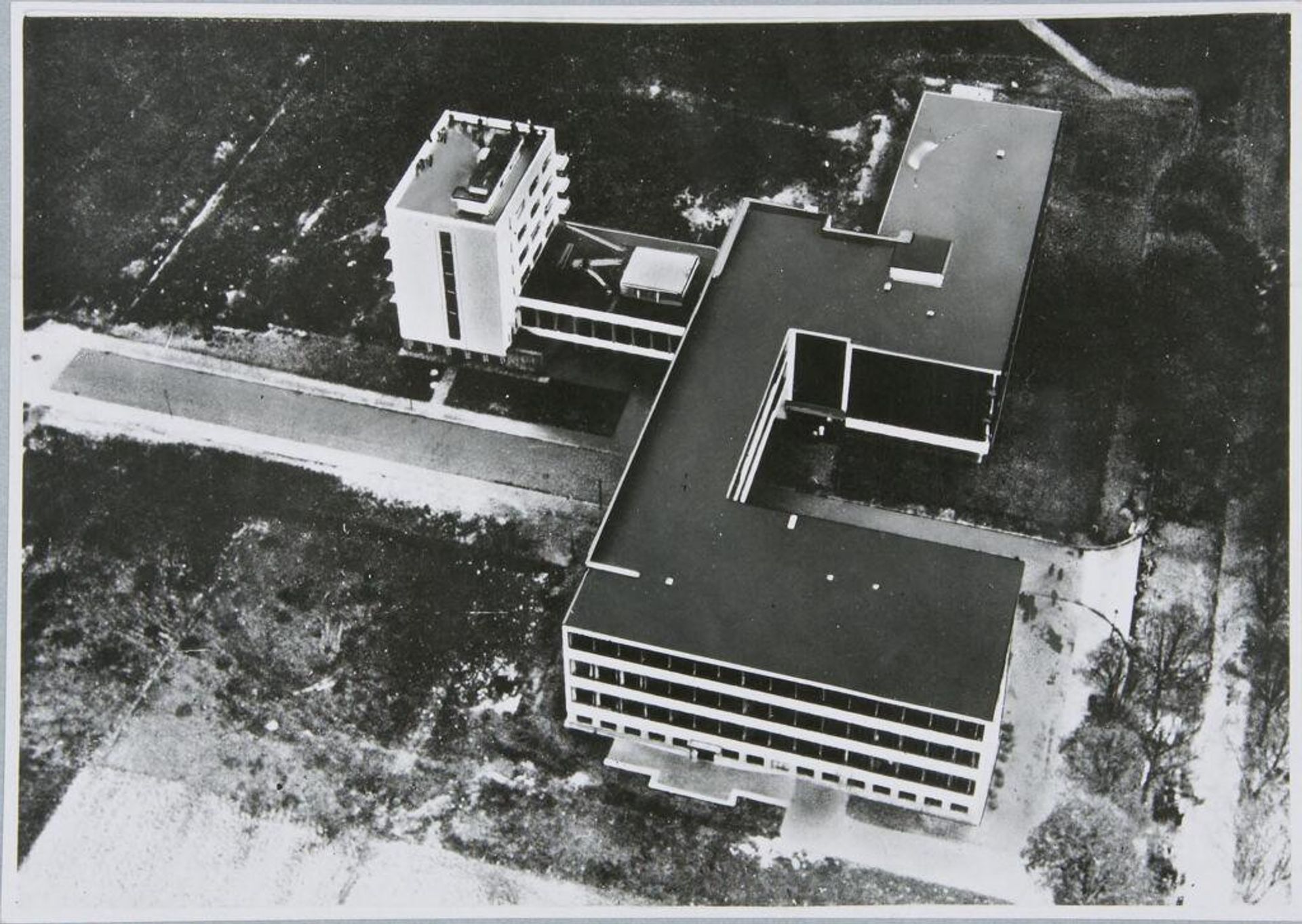 Bauhaus Building, Dessau, 1925-1926: Aerial view by Robert Petschow