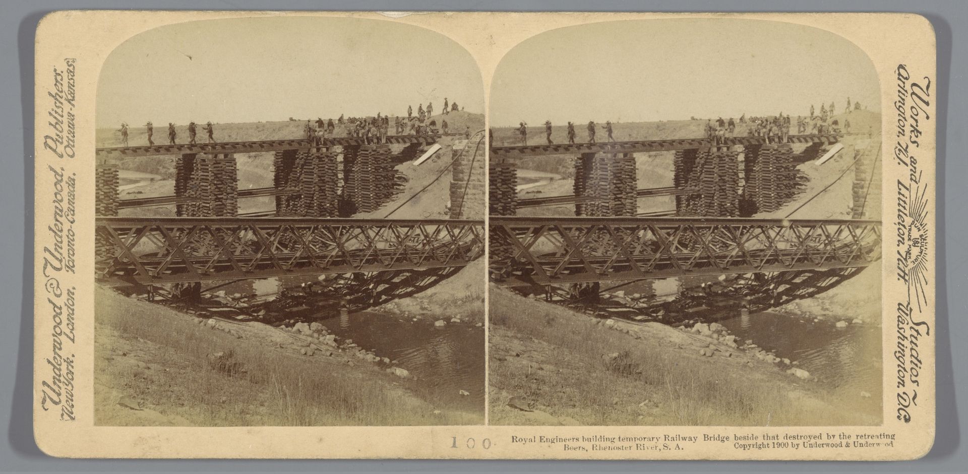 Gezicht op de bouw van een tijdelijke brug over de Renosterrivier in Zuid-Afrika by Anonymous