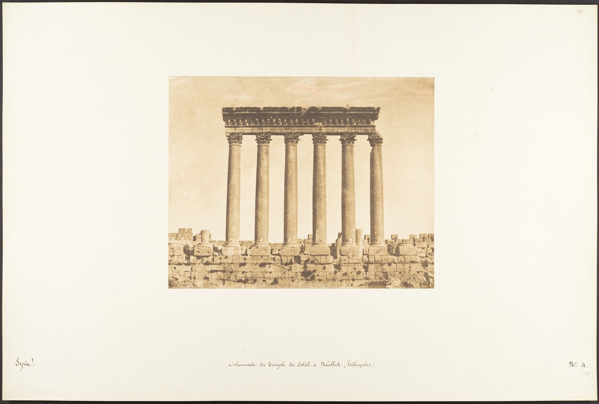 Colonnade du Temple du Soleil, à Baâlbek (Héliopolis) by Maxime Du Camp
