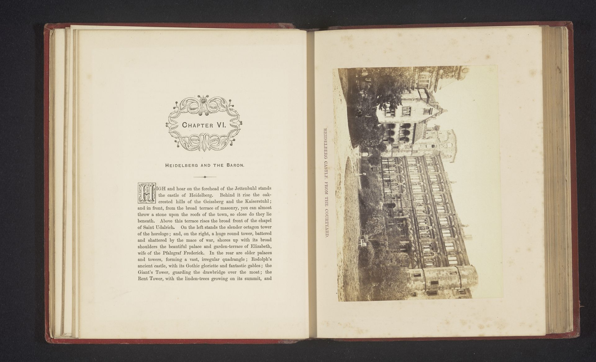 Gezicht op Schloss Heidelberg vanaf de binnenplaats by Francis Frith