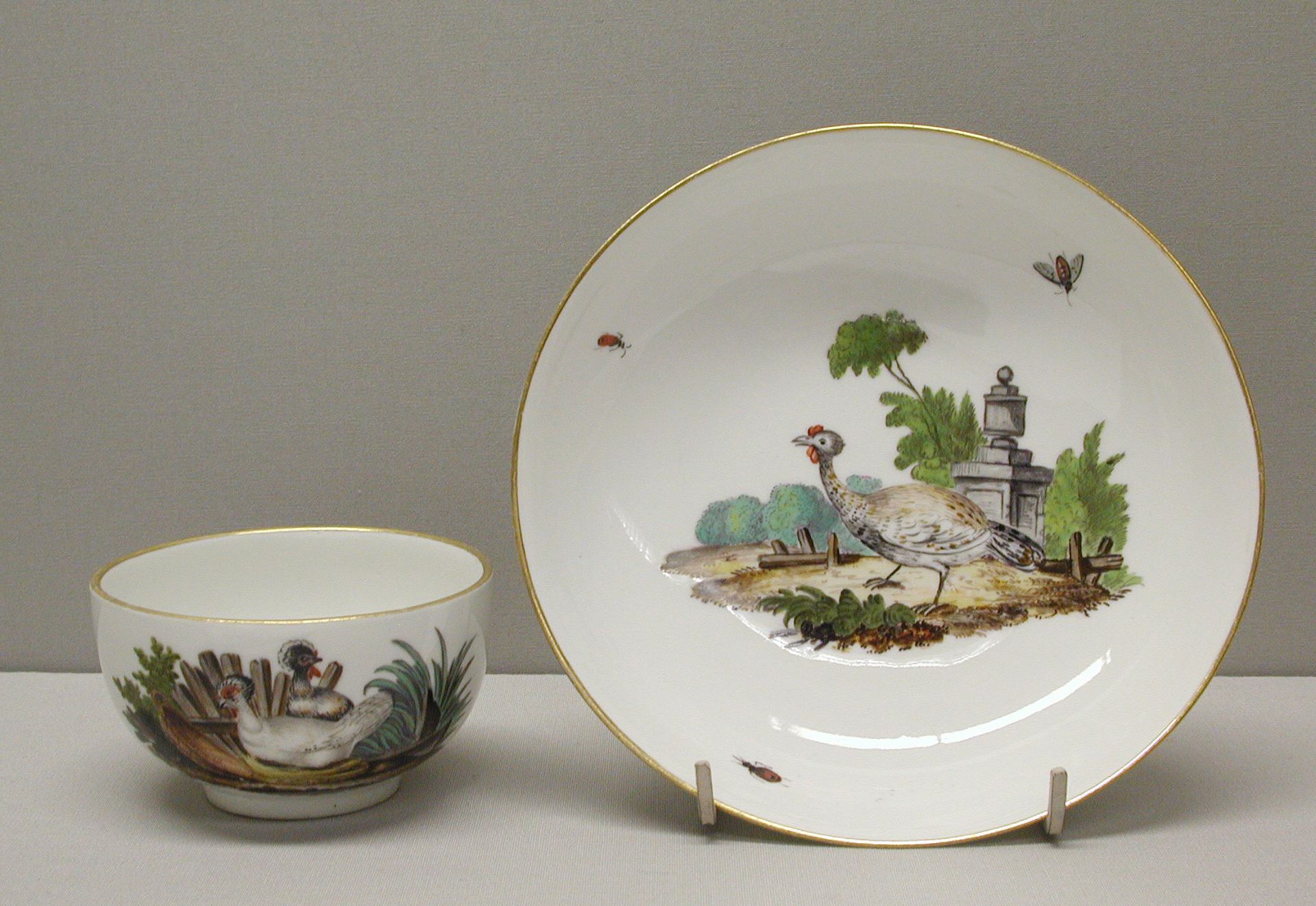 Teacup and saucer by Höchst Manufactory