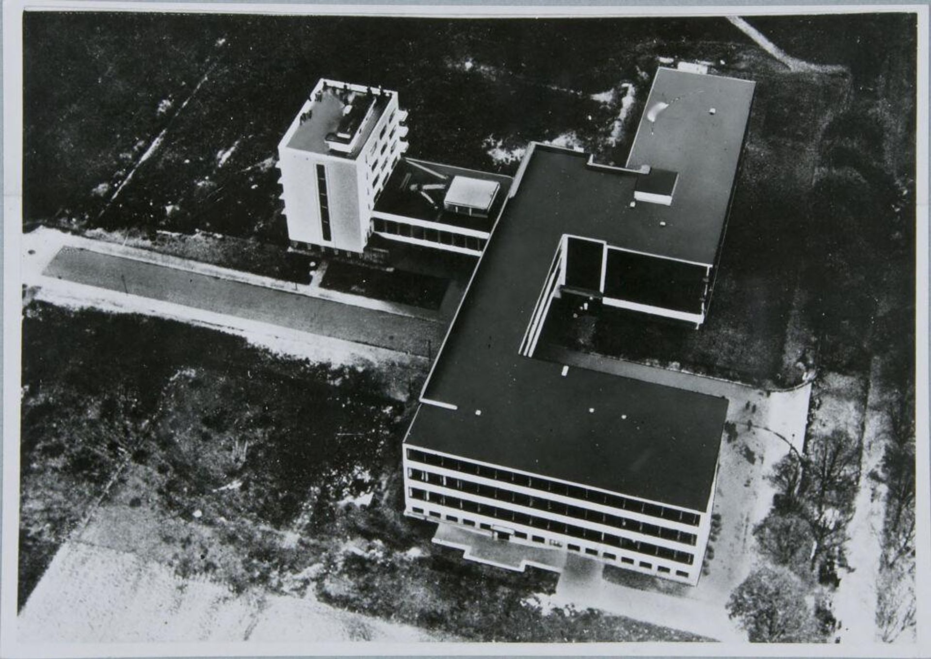 Bauhaus Building, Dessau, 1925-1926: Aerial view by Robert Petschow