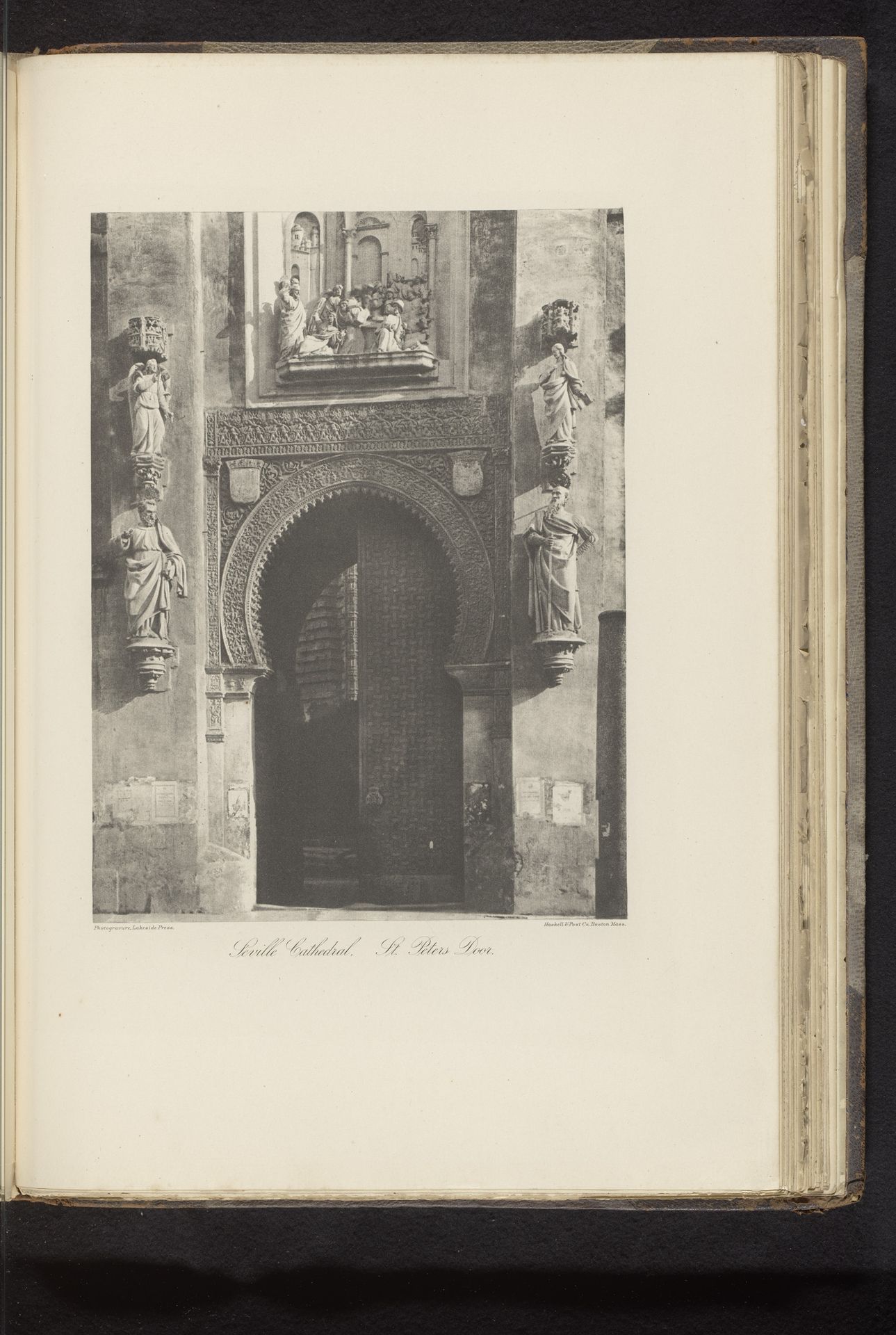 St. Pieter portaal van de kathedraal van Sevilla by Anonymous