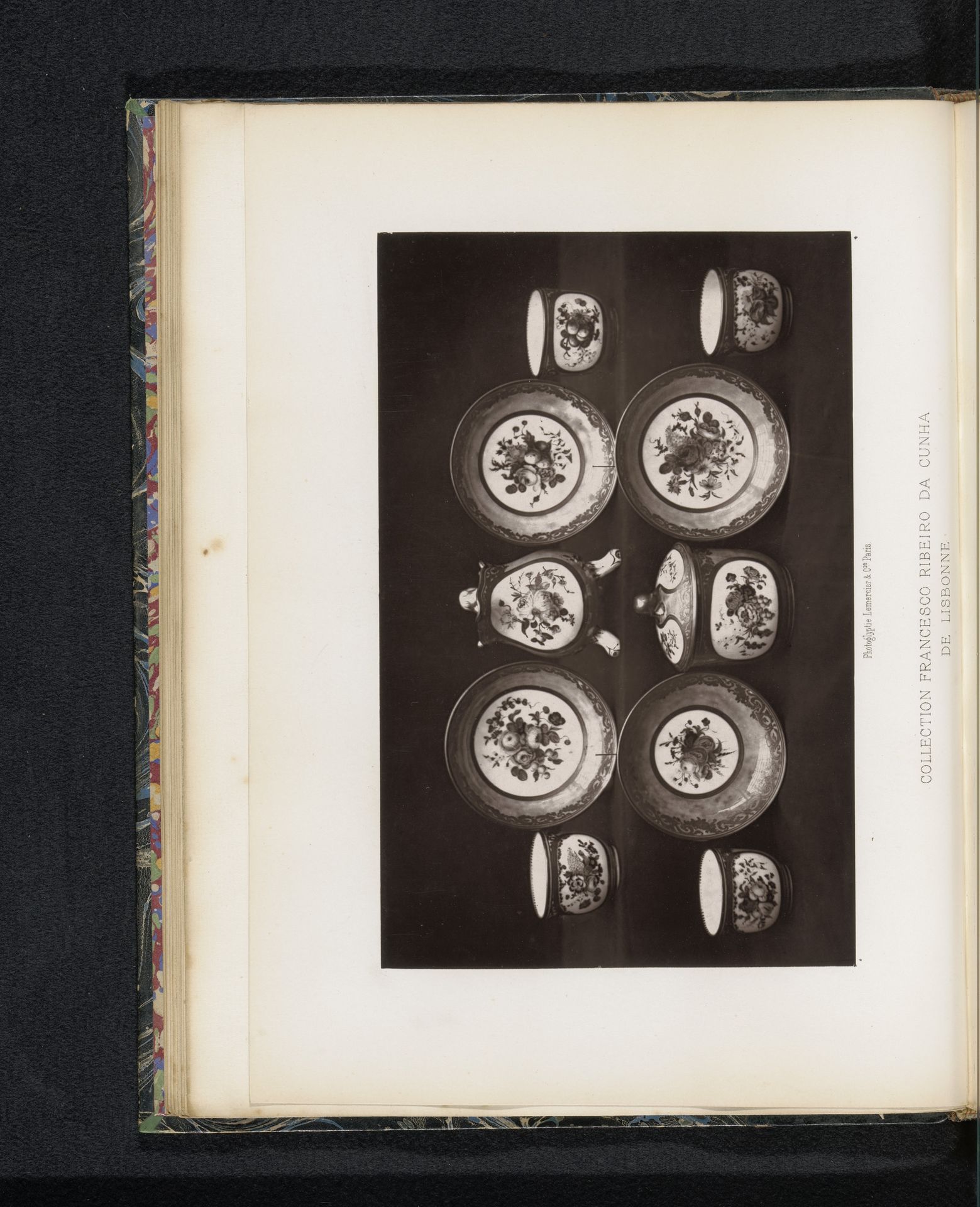 Koffieservies van zacht porselein by Lemercier & Cie.