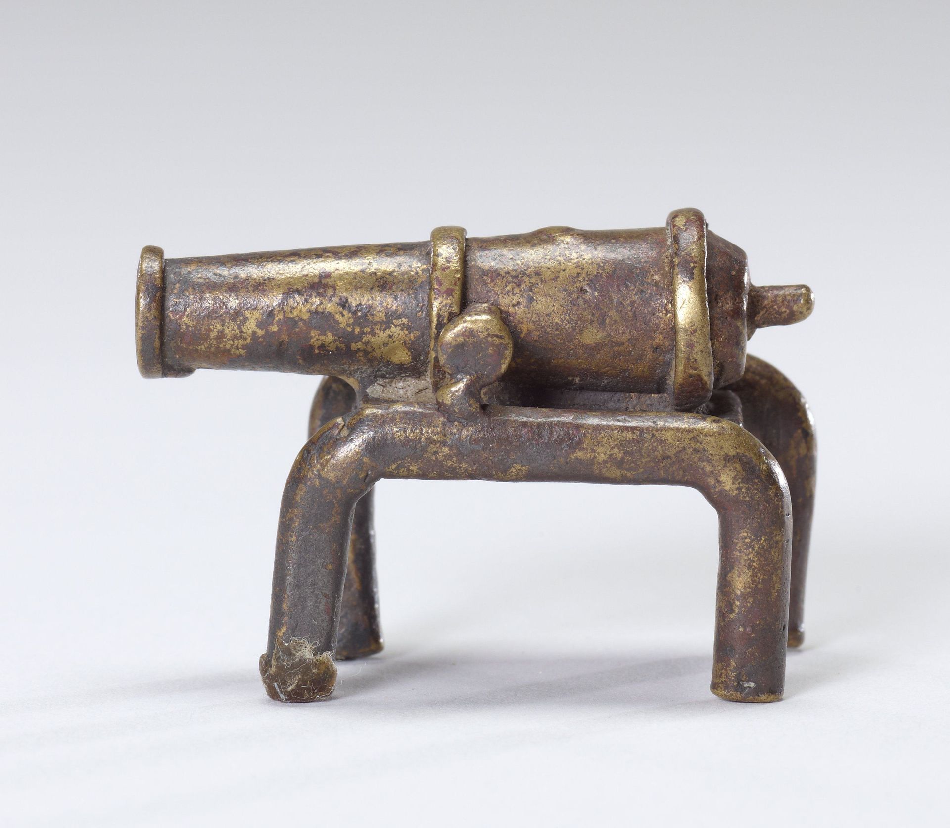 Goldweight [Cannon] by Akan