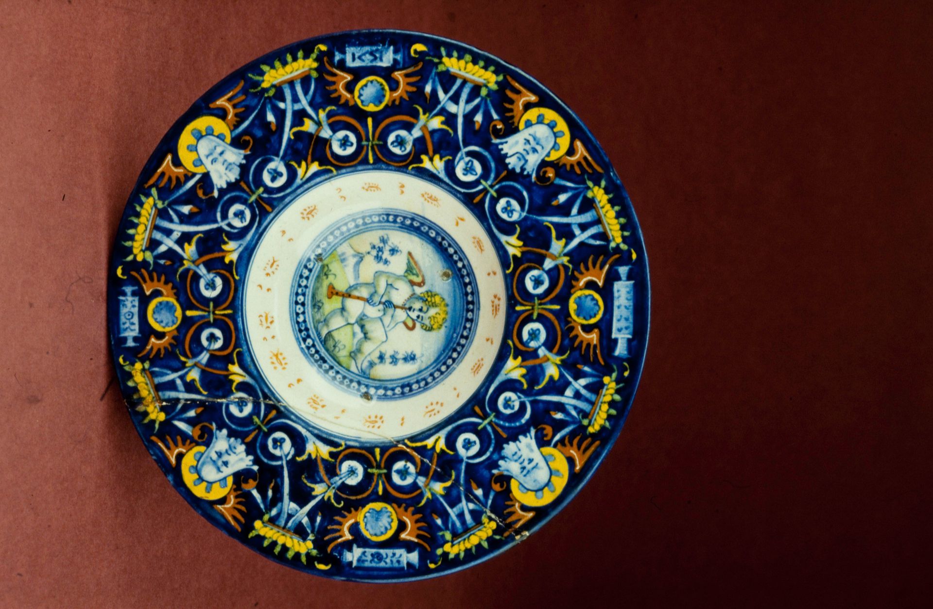 Tondino (deep welled plate) by Anonymous