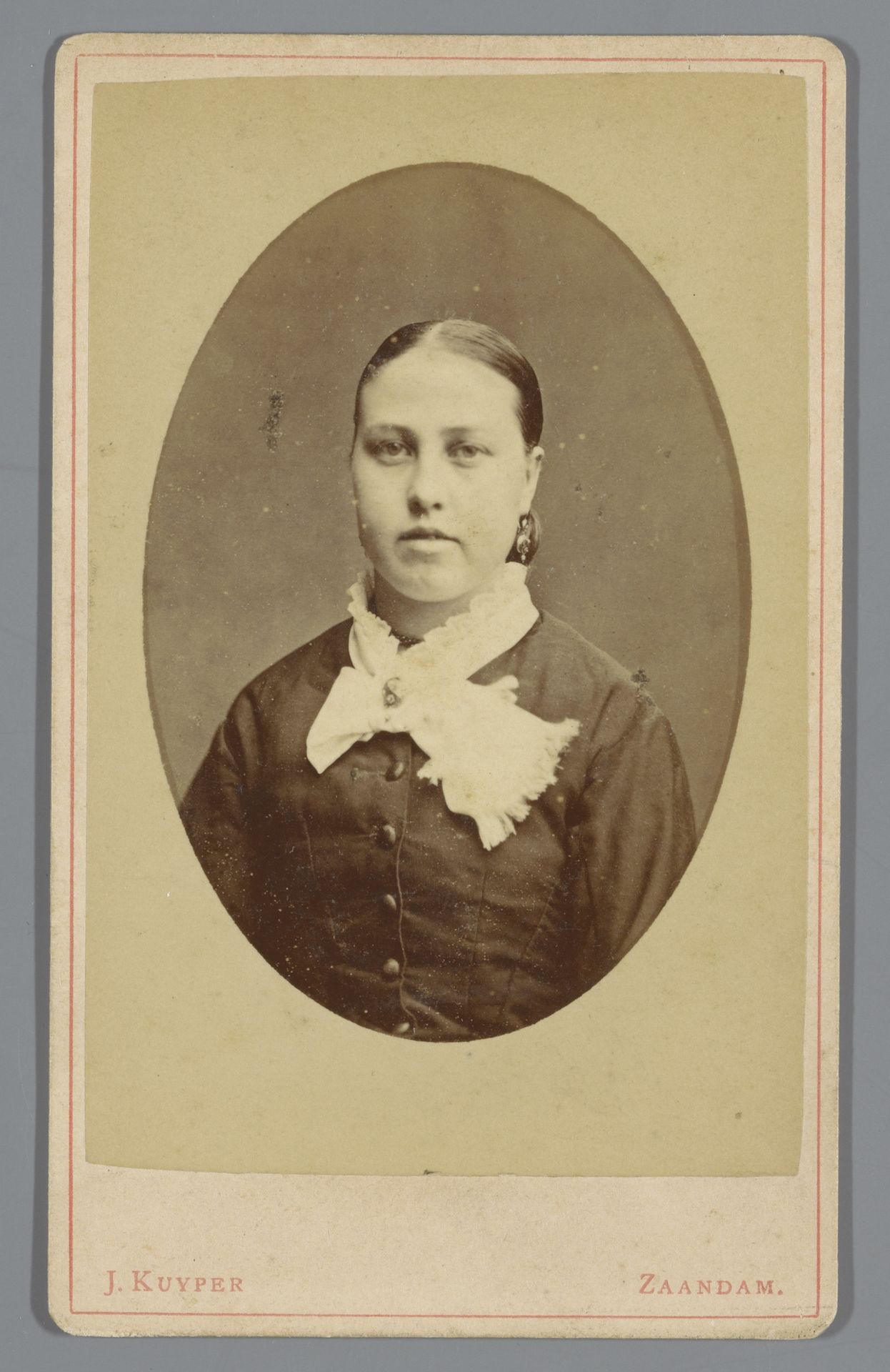 Portret van een onbekende vrouw by Jacob (1851-1919) Kuyper