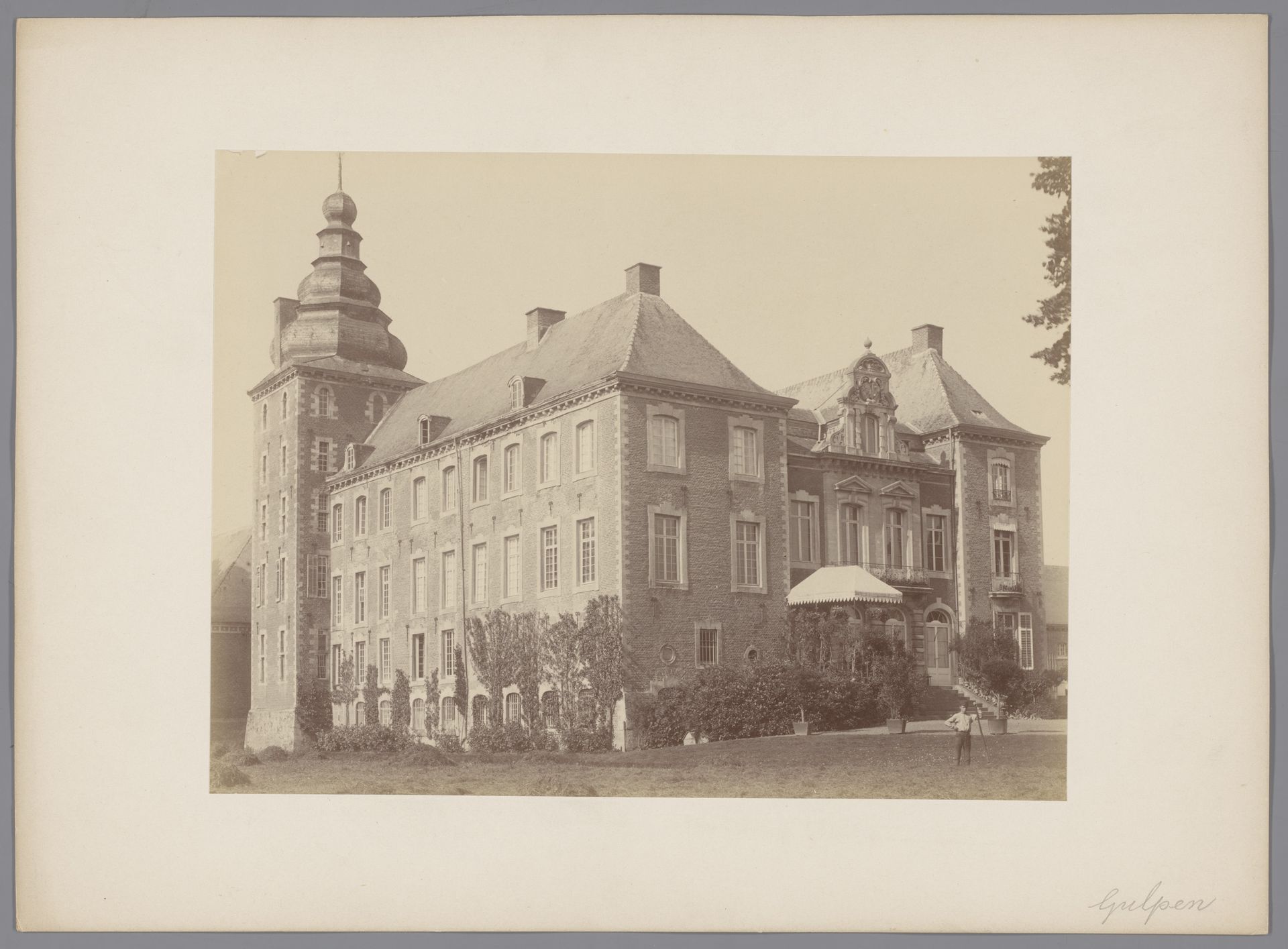 Zuidoostzijde van Kasteel Neubourg te Gulpen by anoniem (Monumentenzorg)