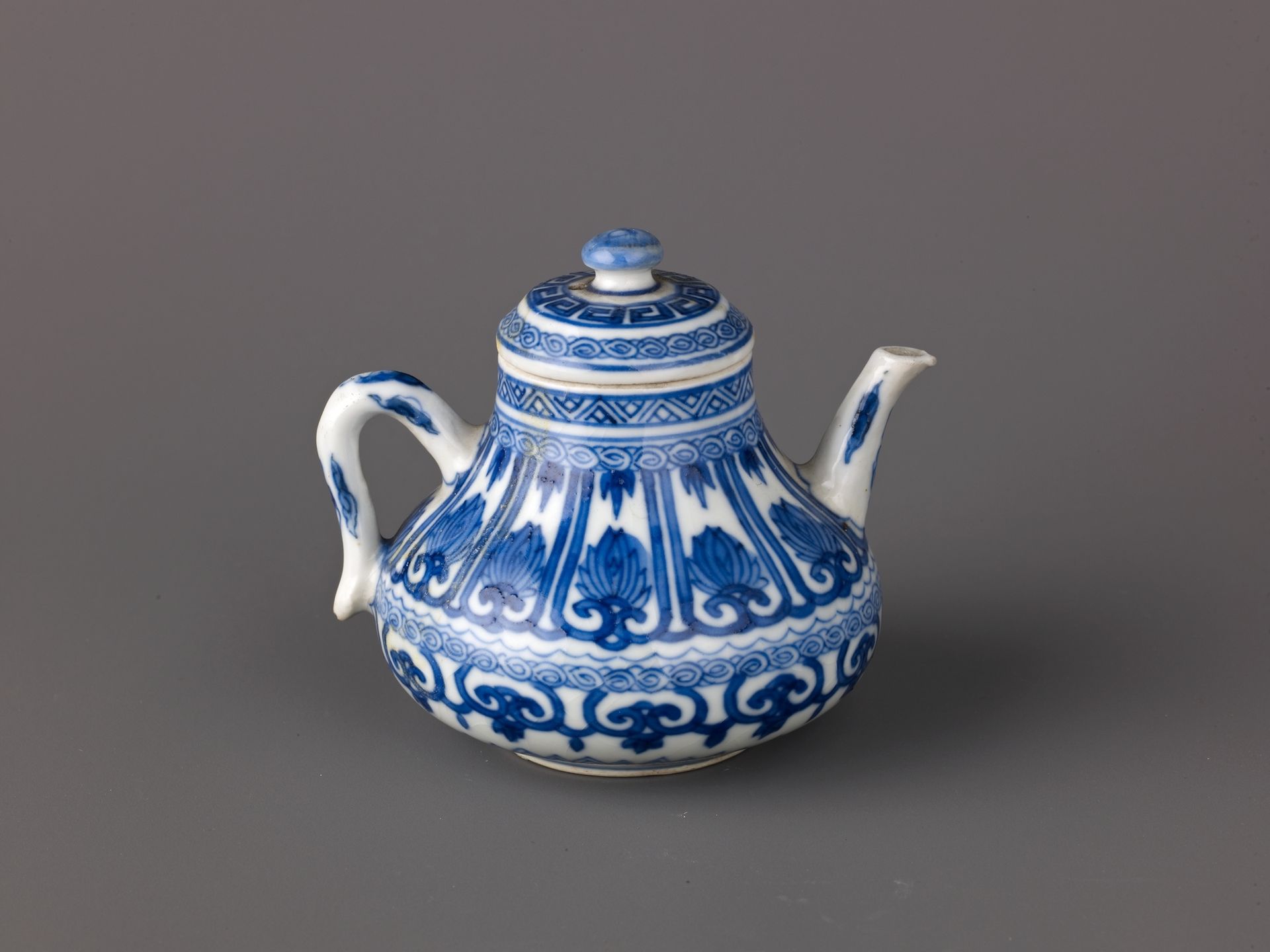 Small covered wine pot or teapot by Chinese