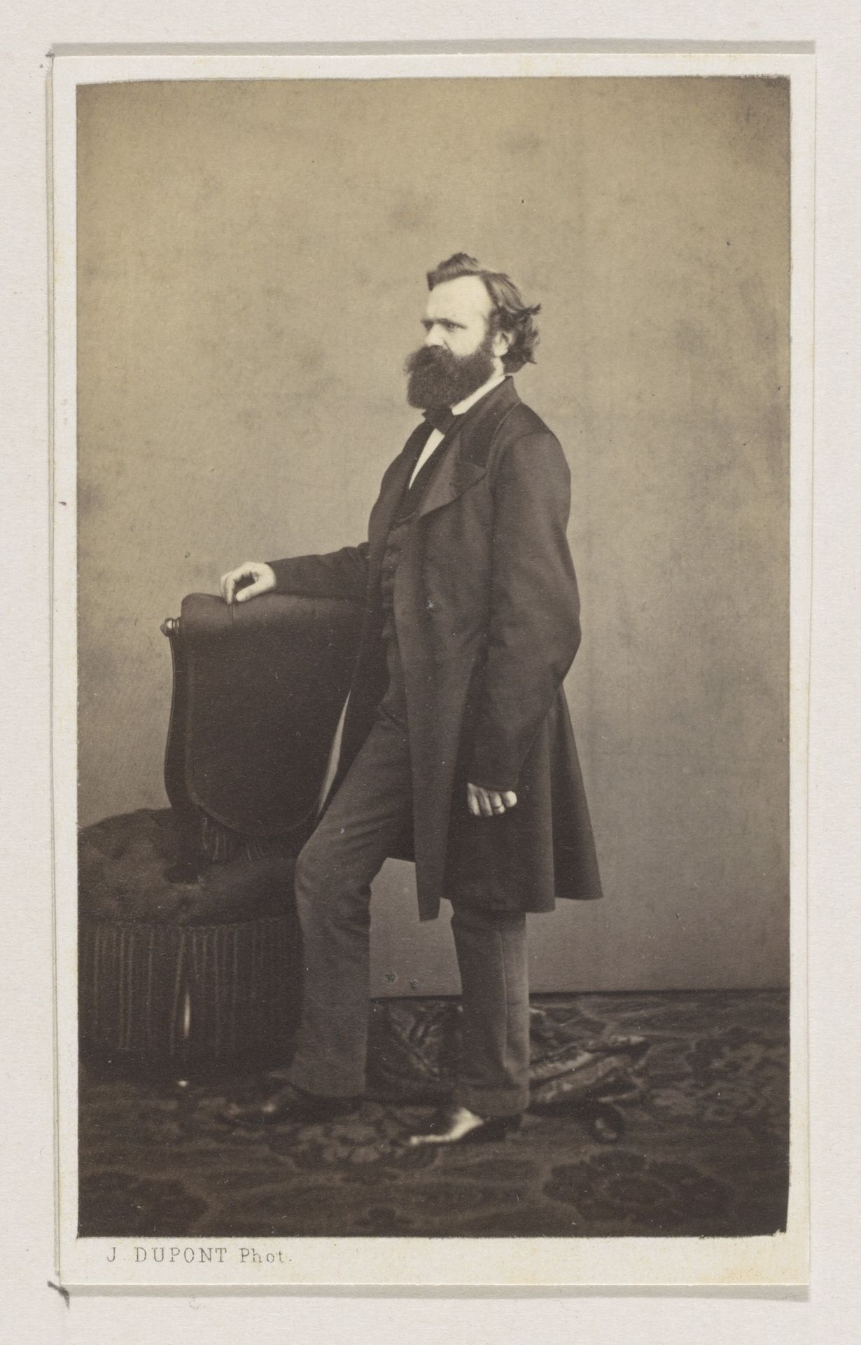 Portret van de schilder Johann Bernhard Wittkamp, ten voeten uit by Joseph Dupont