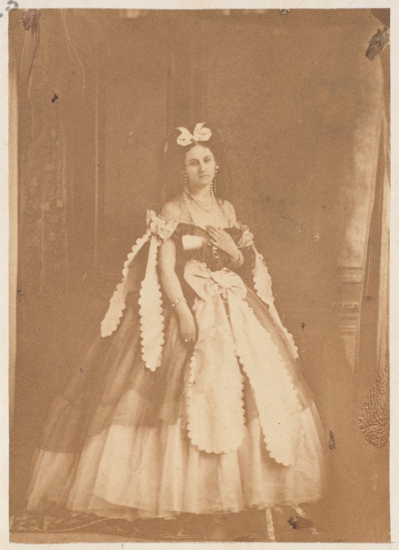 Les rubans découpé by Pierre-Louis Pierson