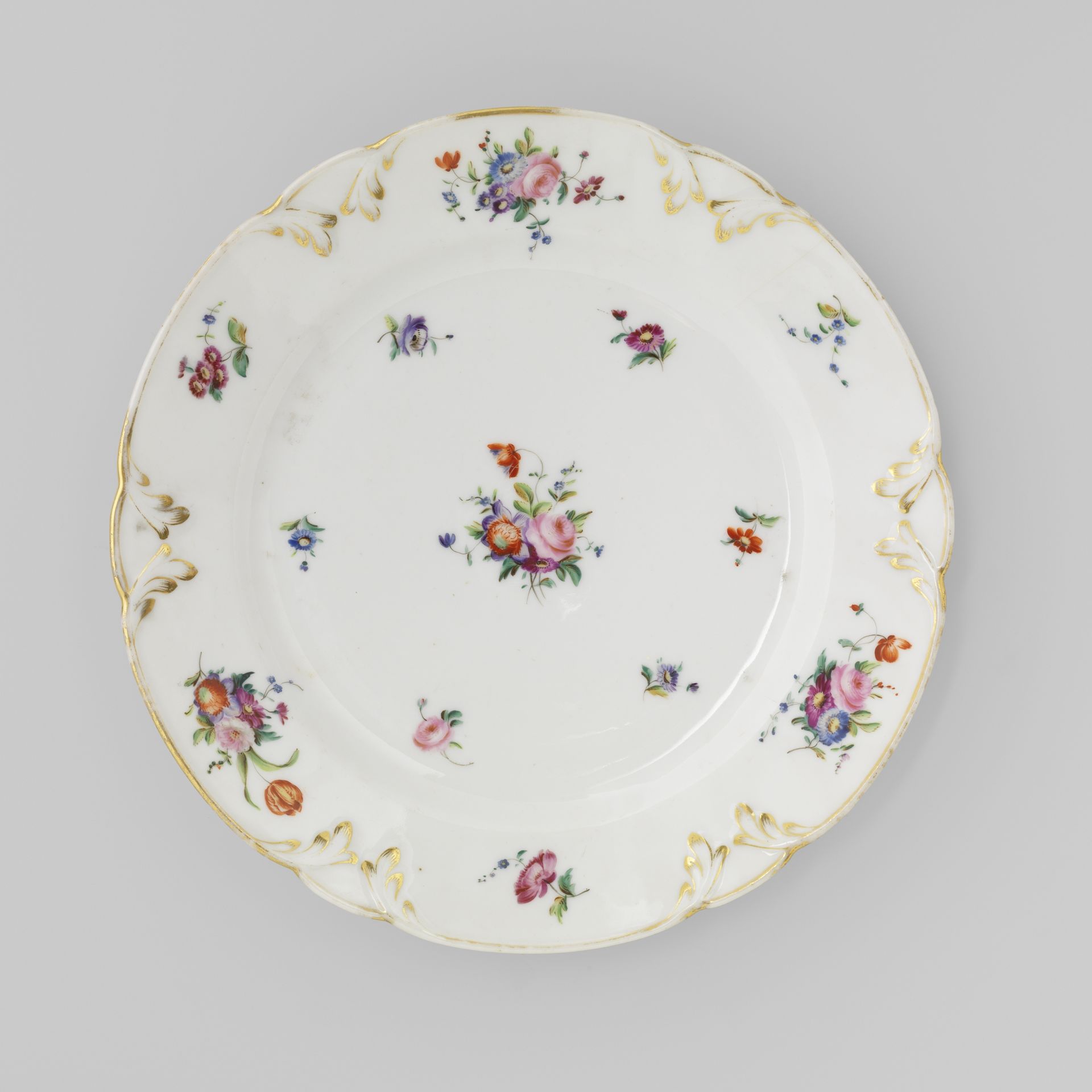 Plate with bouquets and flower sprays by Fabriek Dominique Denuelle