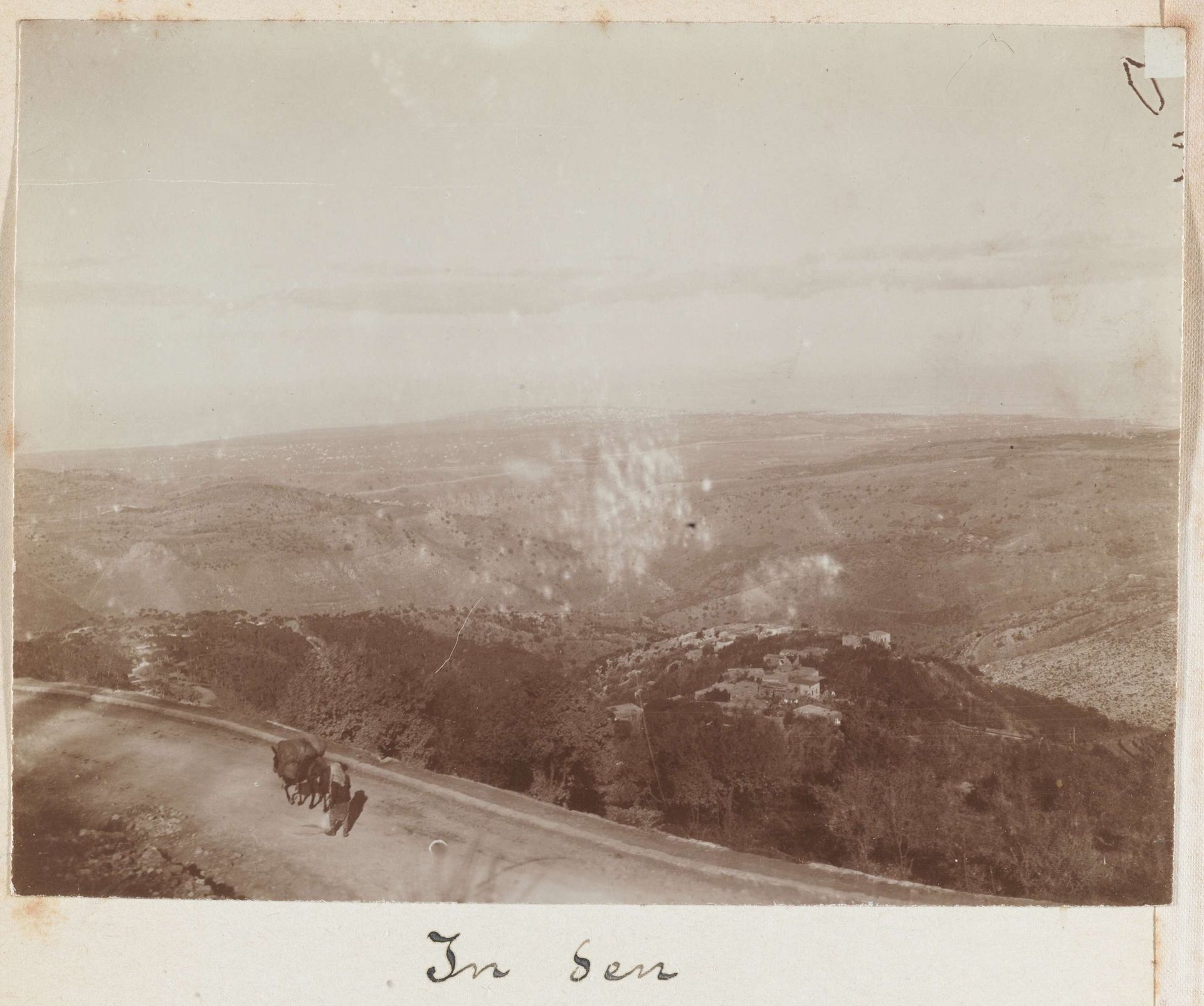 Gezicht in de bergketen Libanon by Johannes Lodewijk Heldring