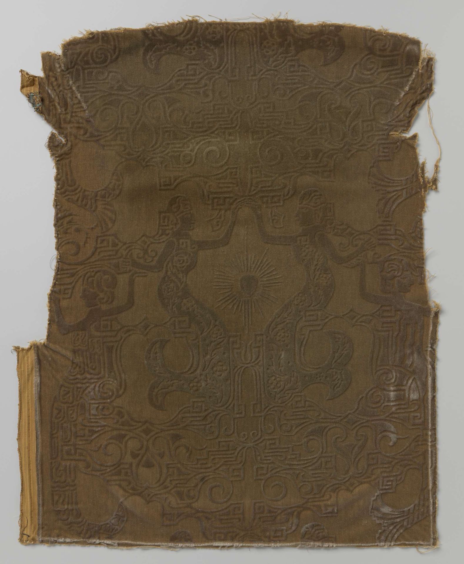 Fragment interieurstof dessin "Zeenymphen" by Carel Adolph Lion Cachet