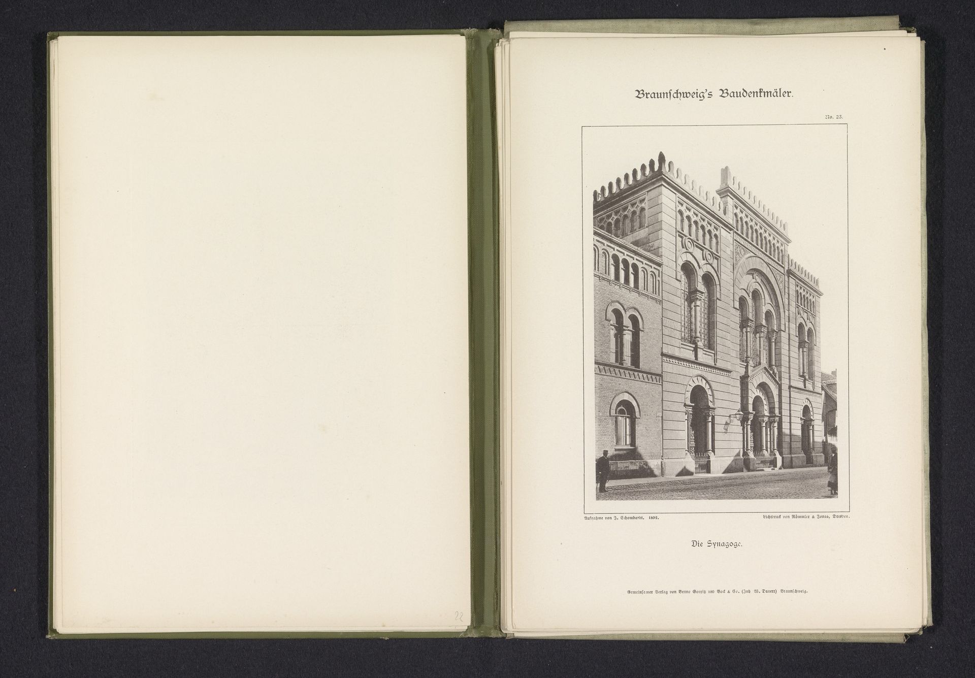 Exterieur van de Neue Synagoge te Braunschweig by J. Schombardt
