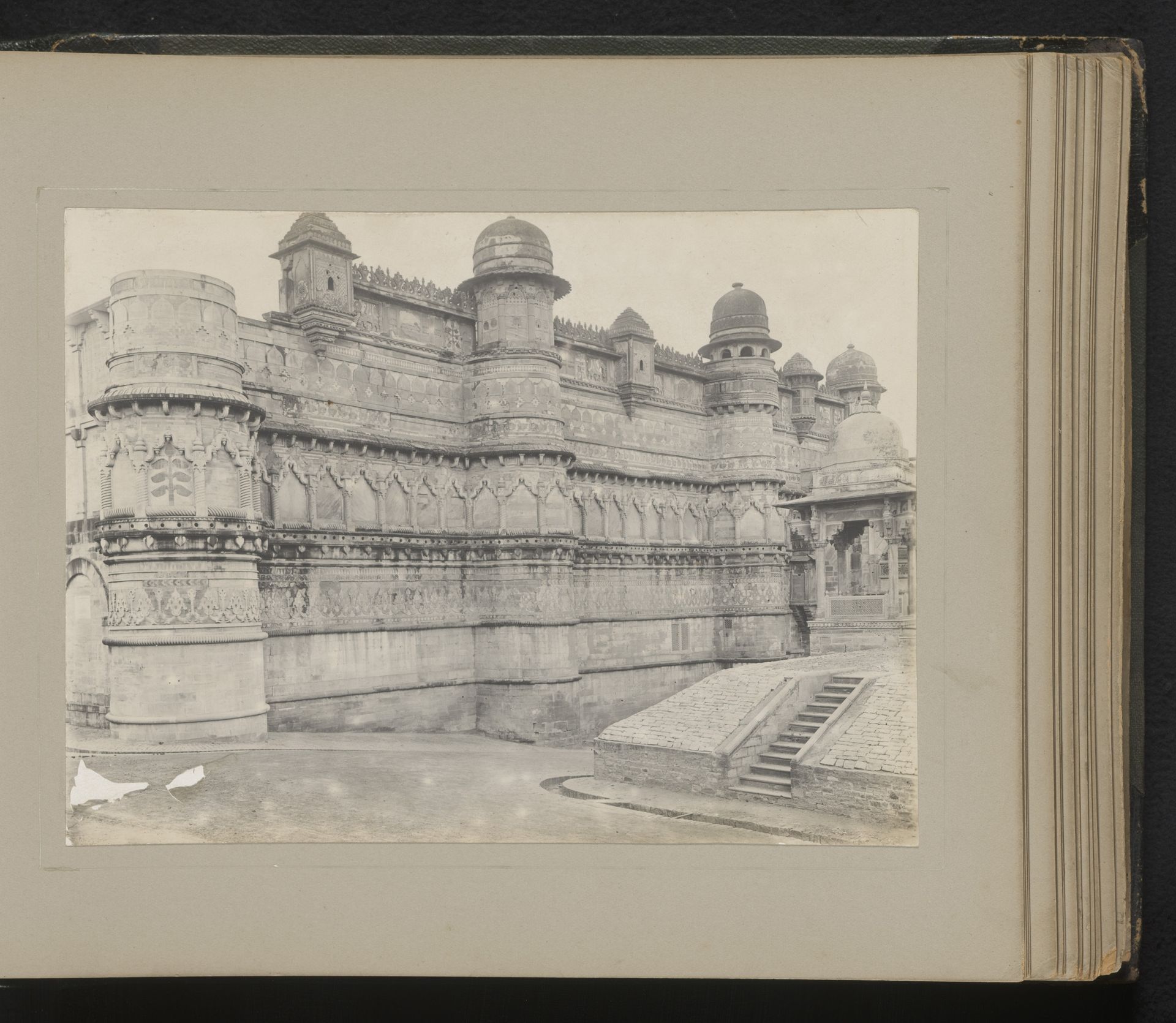 Paleis van Raja Mansingh by K.H. Mawal