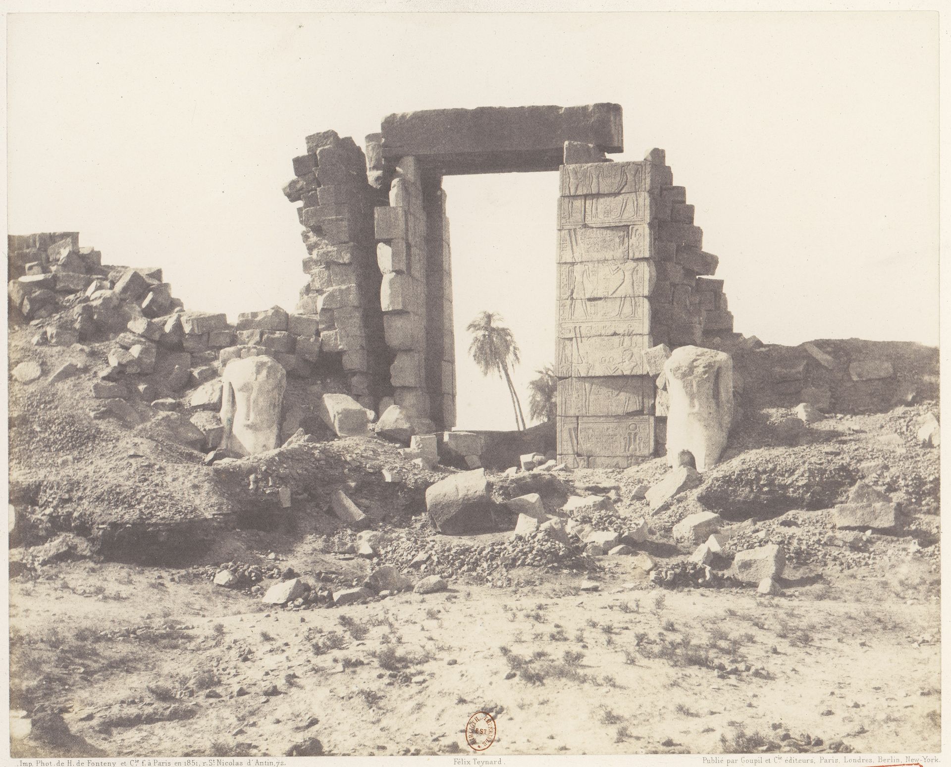 Karnak (Thèbes), Premier Pylône - Ruines de la Porte et des Colosses, Vues du Point E by Félix Teynard