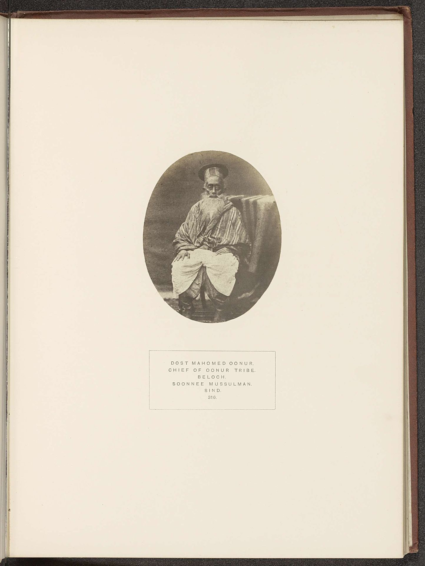 Portret van Dost Mahomed, een landbezitter en stamhoofd uit Sindh by Henry Charles Baskerville Tanner