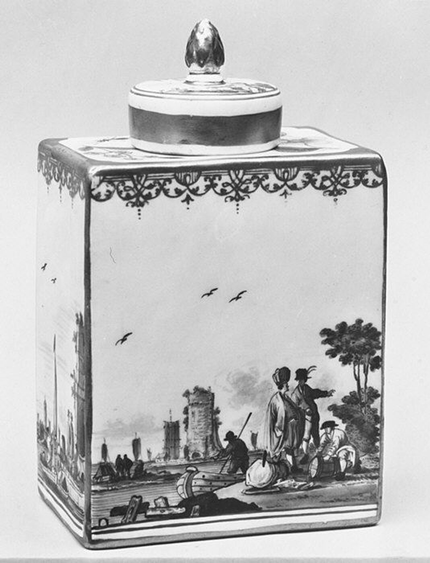 Tea caddy by Meissen Manufactory