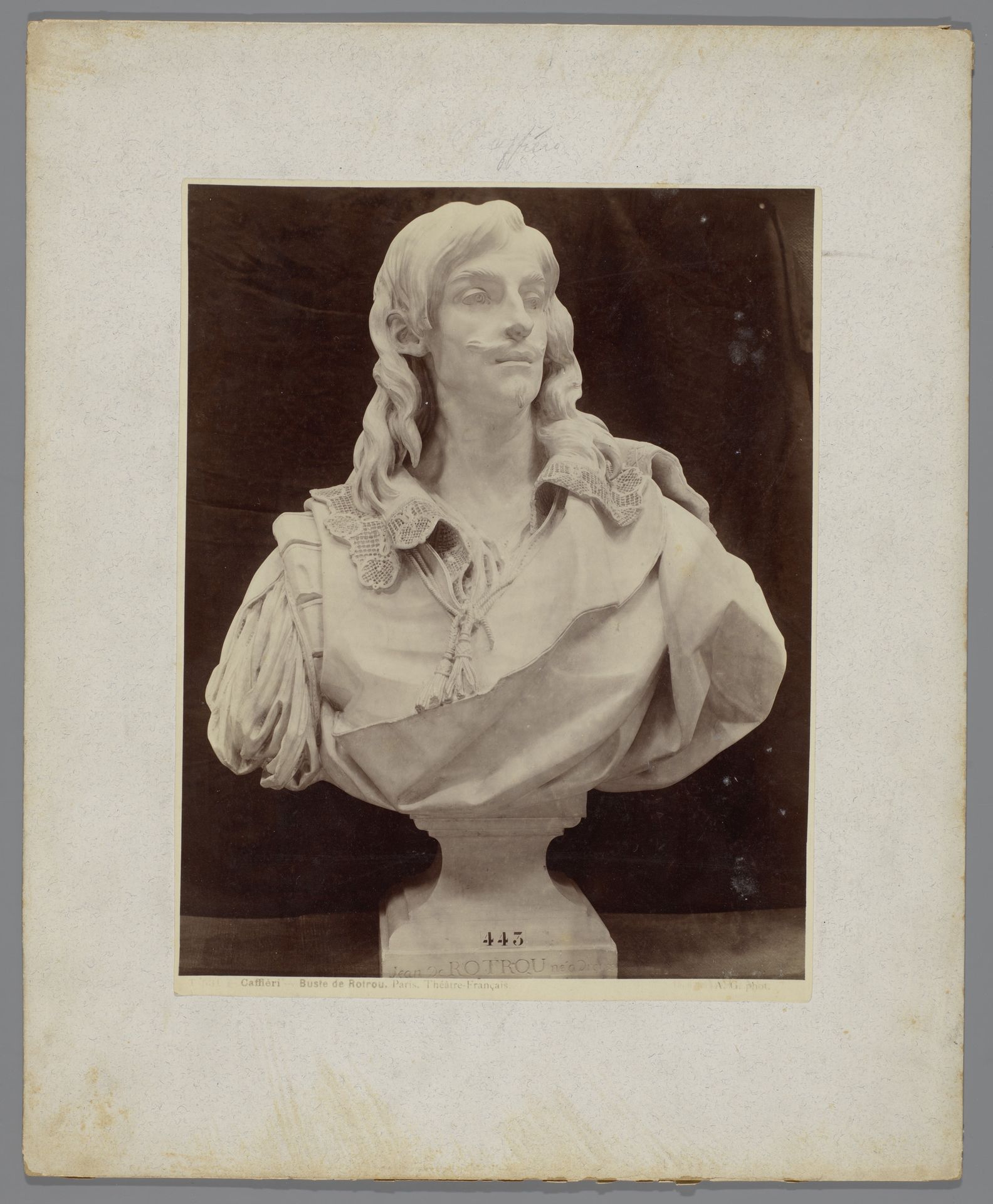 Buste van Jean Rotrou by Adolphe Giraudon