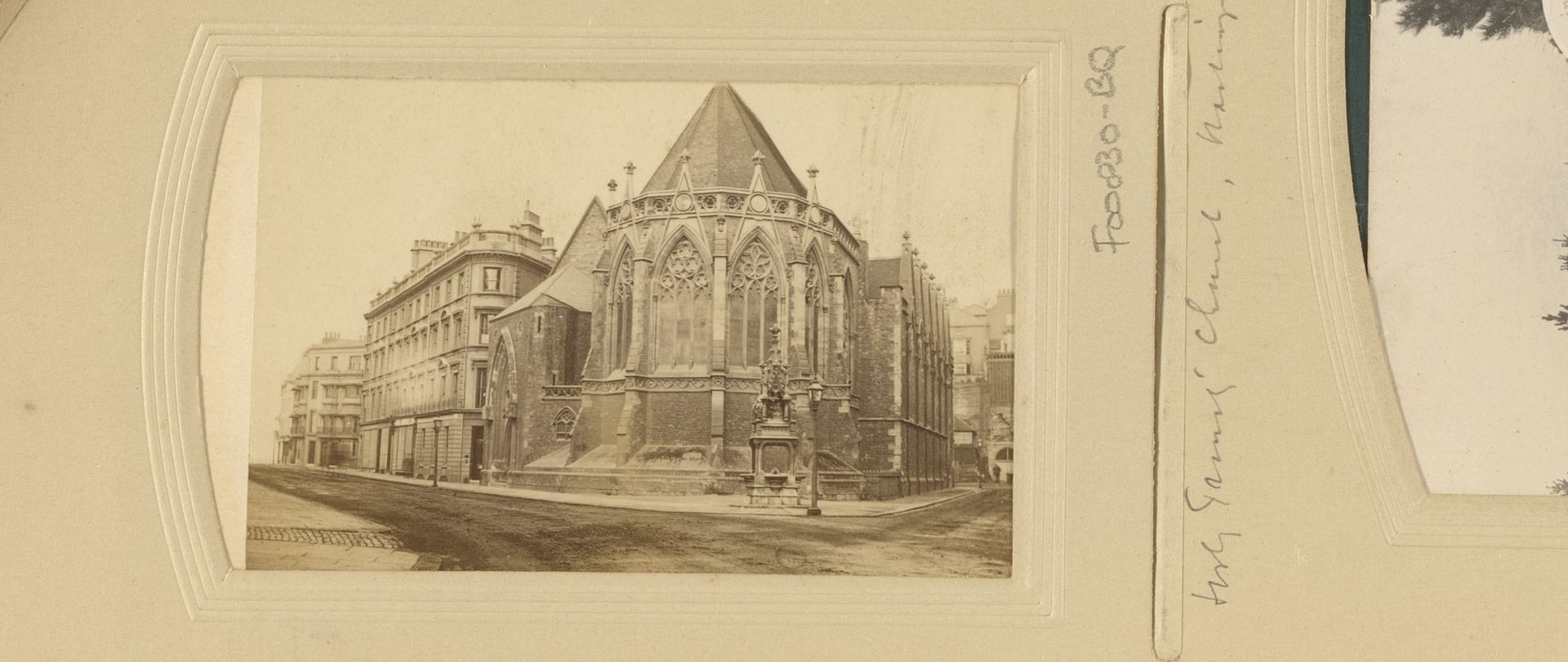 Gezicht op Holy Trinity Church te Hastings by Frances Sutherland Mann