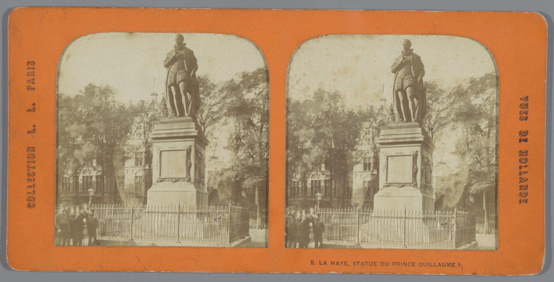 Gezicht op het standbeeld van Willem van Oranje op het Plein in Den Haag by Léon & Lévy