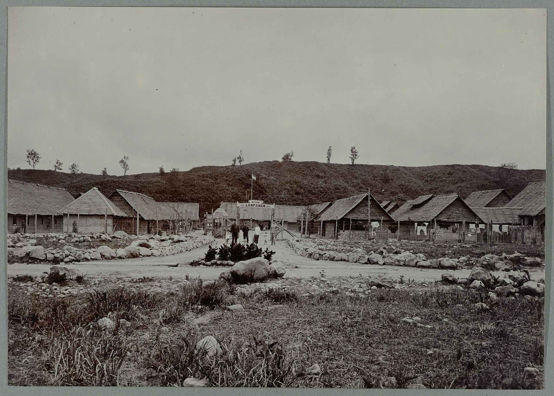 Bivak Lampahan by Anonymous