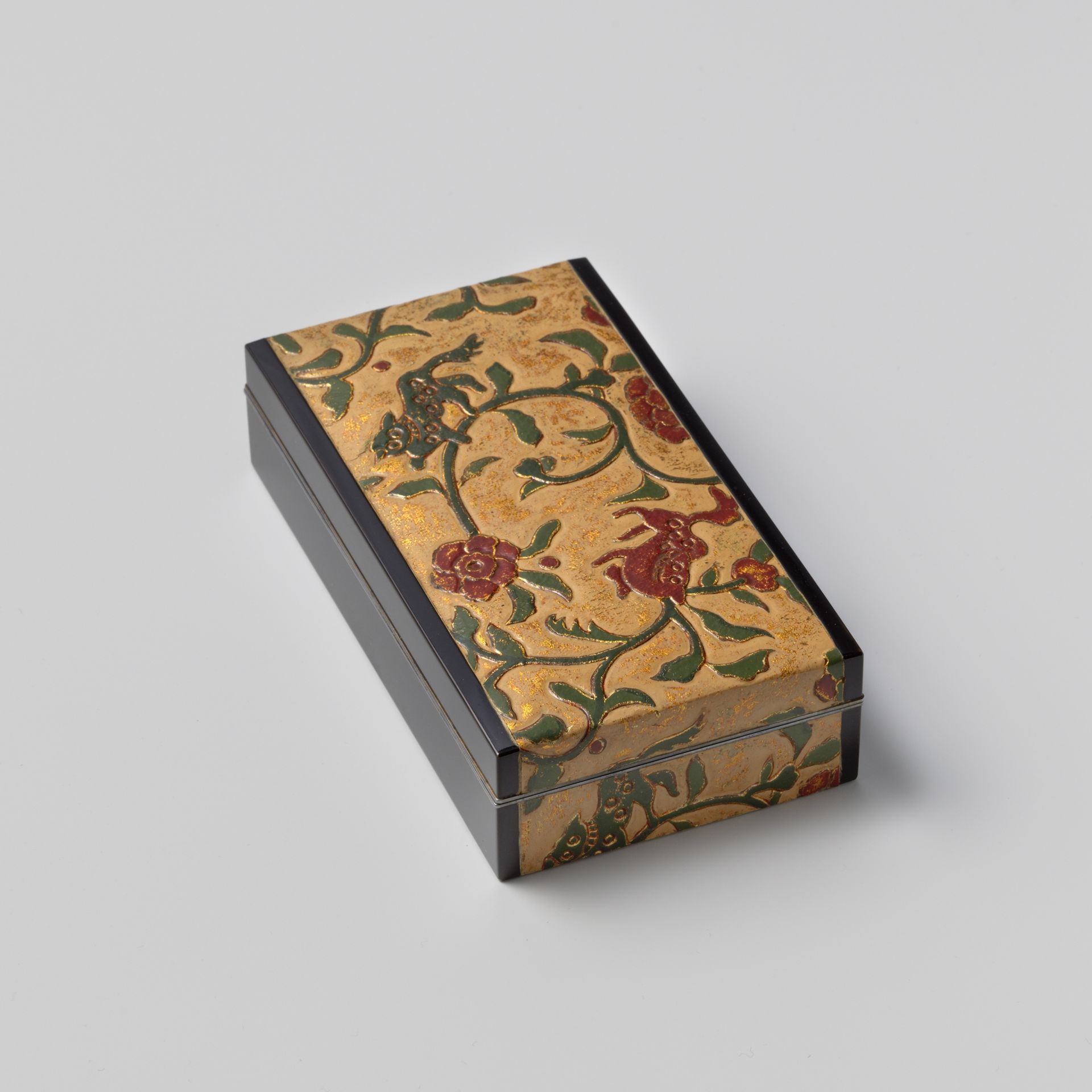 Cigarette box with gilt leather by Kamisaka Yukichi