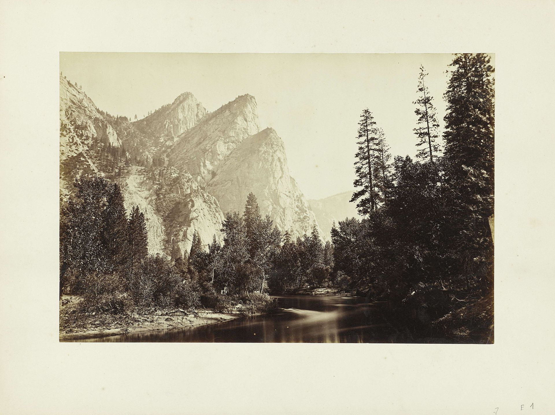 Gezicht op Yosemite Valley in Californië by Carleton E. Watkins