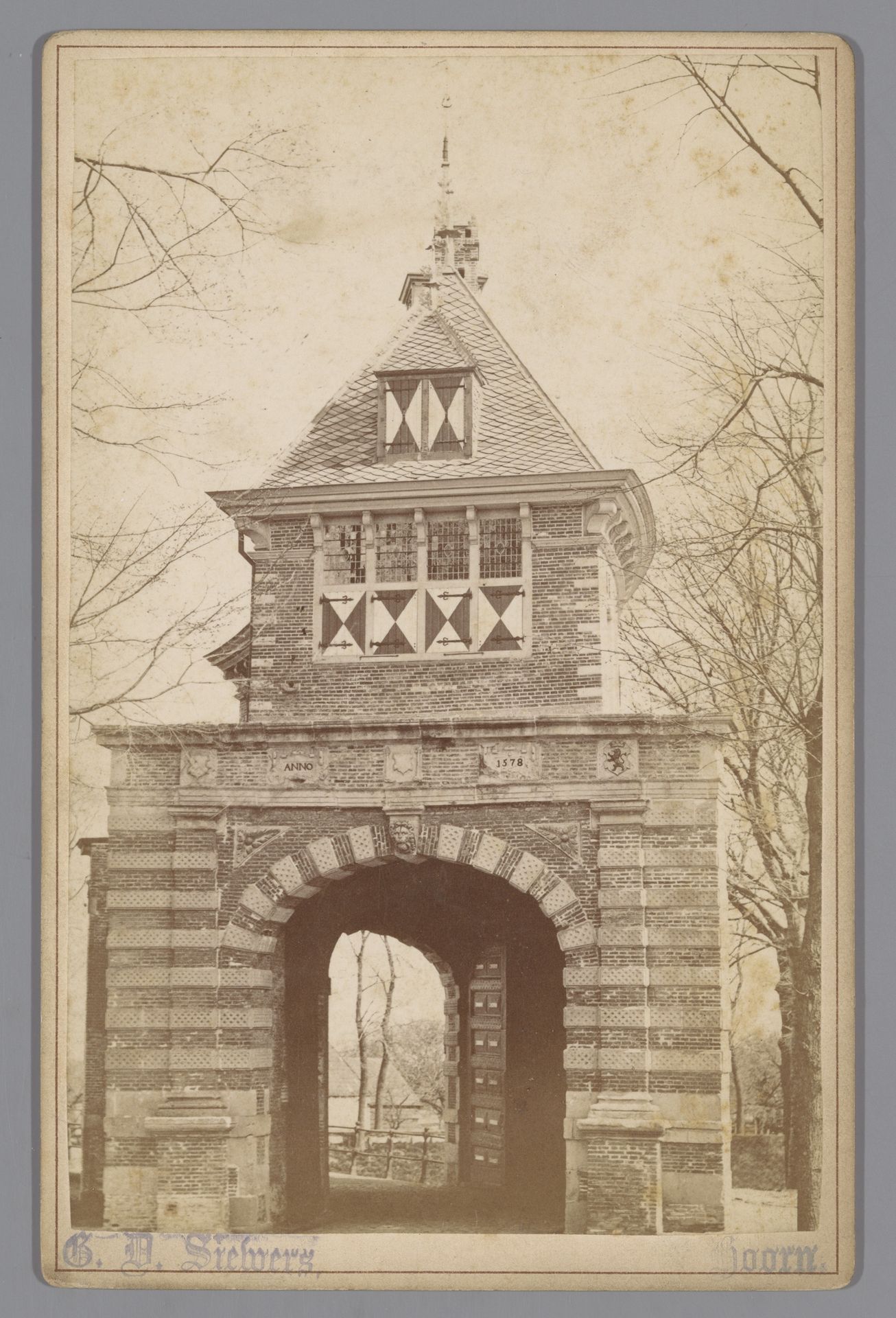 Oosterpoort te Hoorn by Gerrit Dirk Siewers