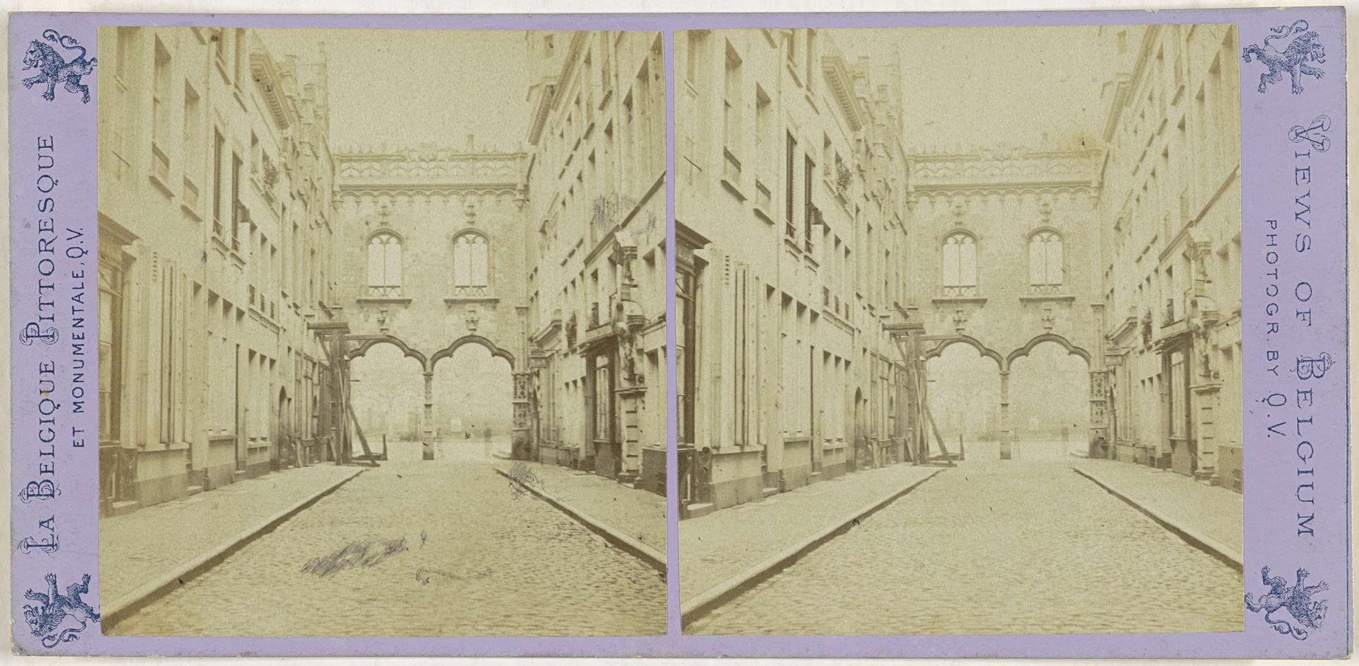 Entree van de handelsbeurs in Antwerpen na de brand van 1853 by Jules Hippolyte Quéval