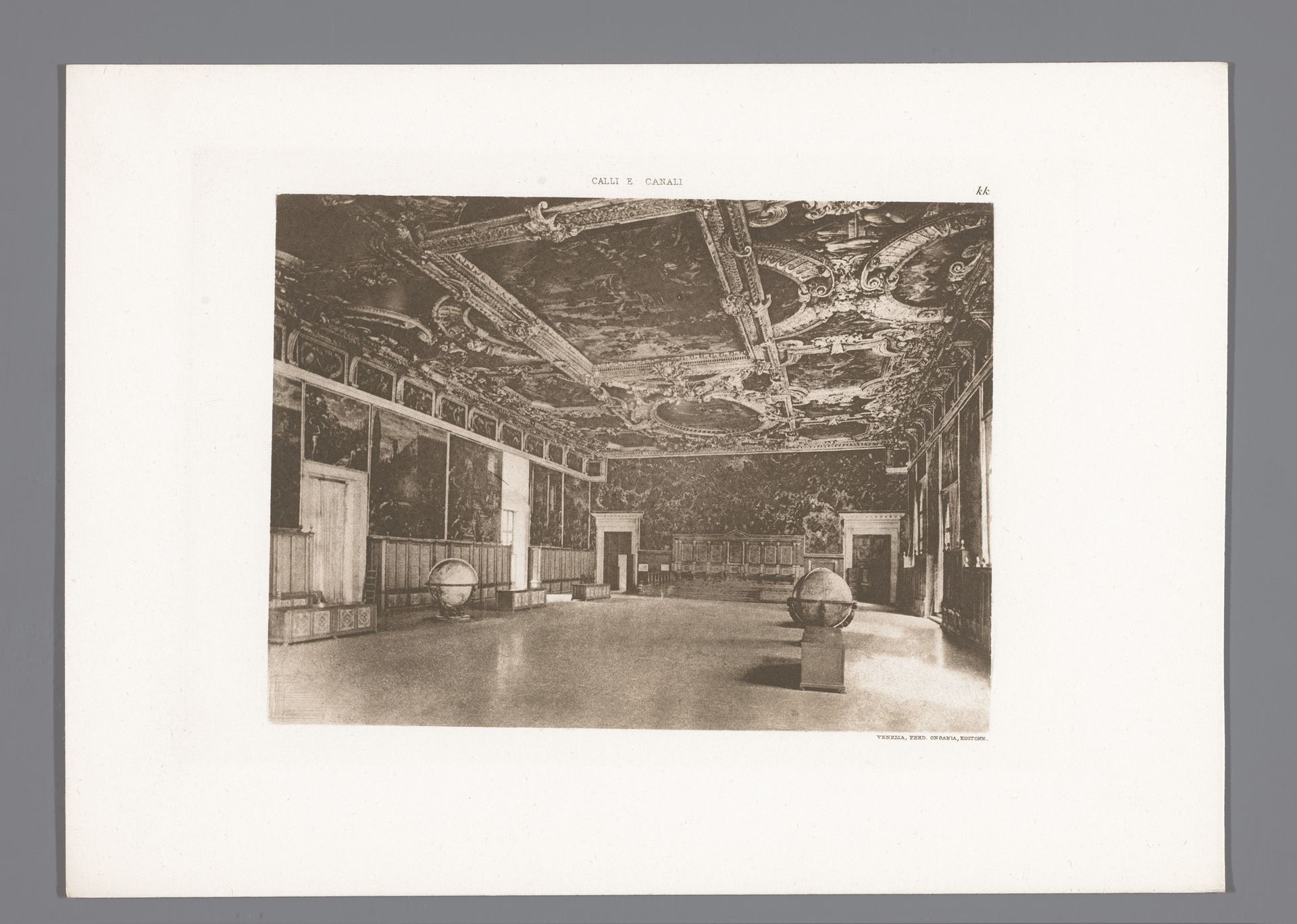 Interieur van de Sala del Maggior Consiglio in het dogepaleis in Venetië by Anonymous