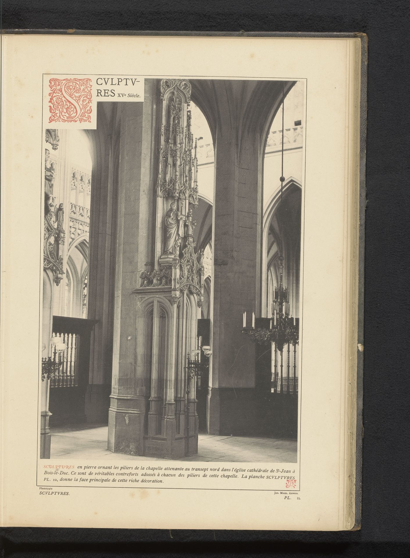 Sculpturen op pilaren in de Sint-Janskathedraal te Den Bosch by Anonymous