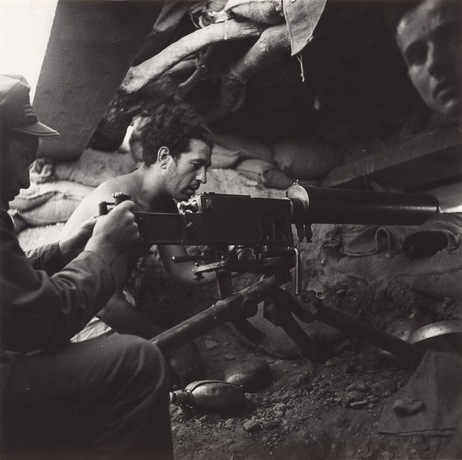 Sin título (Milicianos en un trinchera) (Untitled [Militiamen in a trench]) by Kati Horna