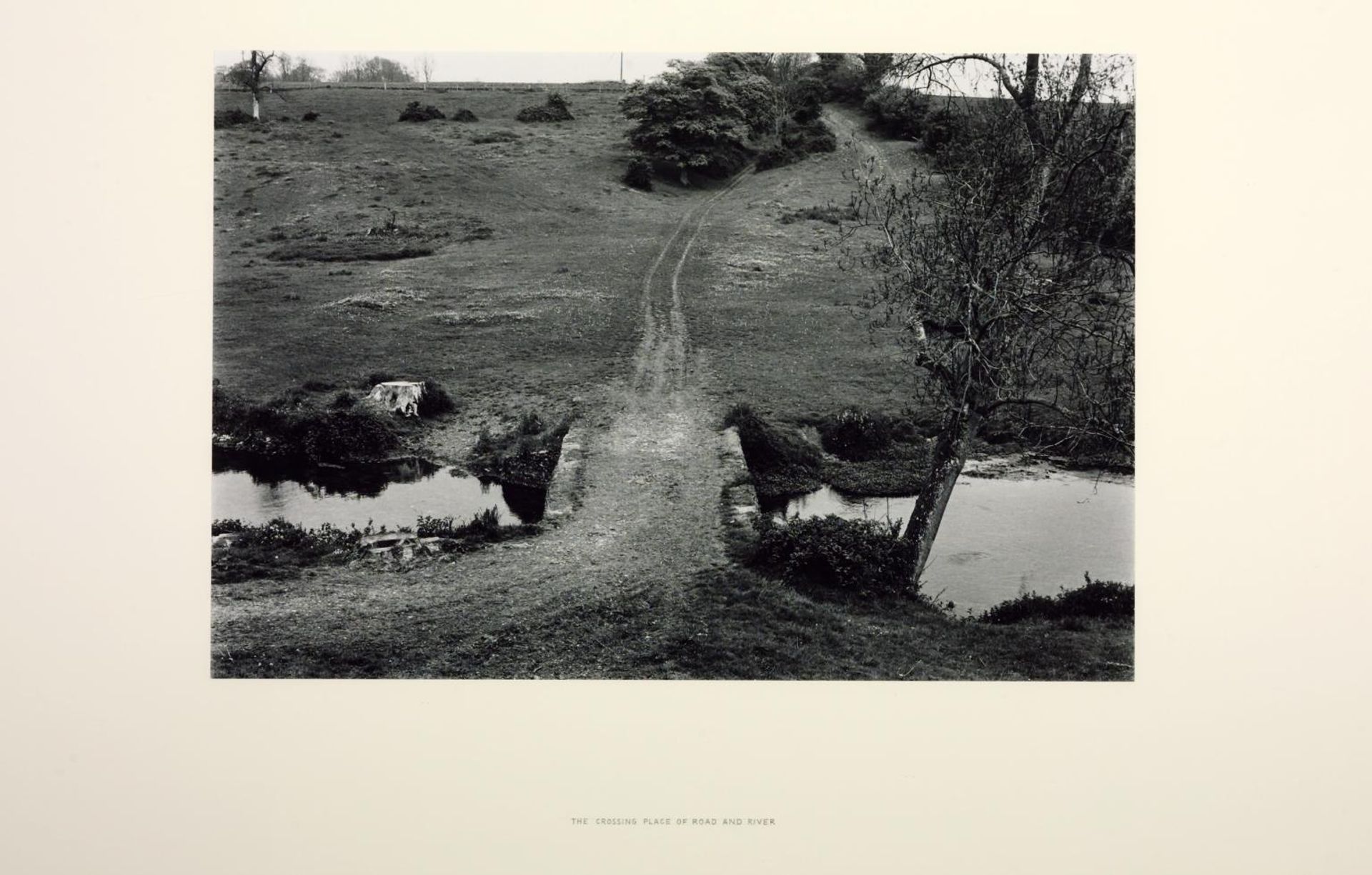 The Crossing Place of Road and River. A Walk of the Same Length as the River Avon: An 84 Mile Northward Walk Along the Foss Way Roman Road by Richard Long