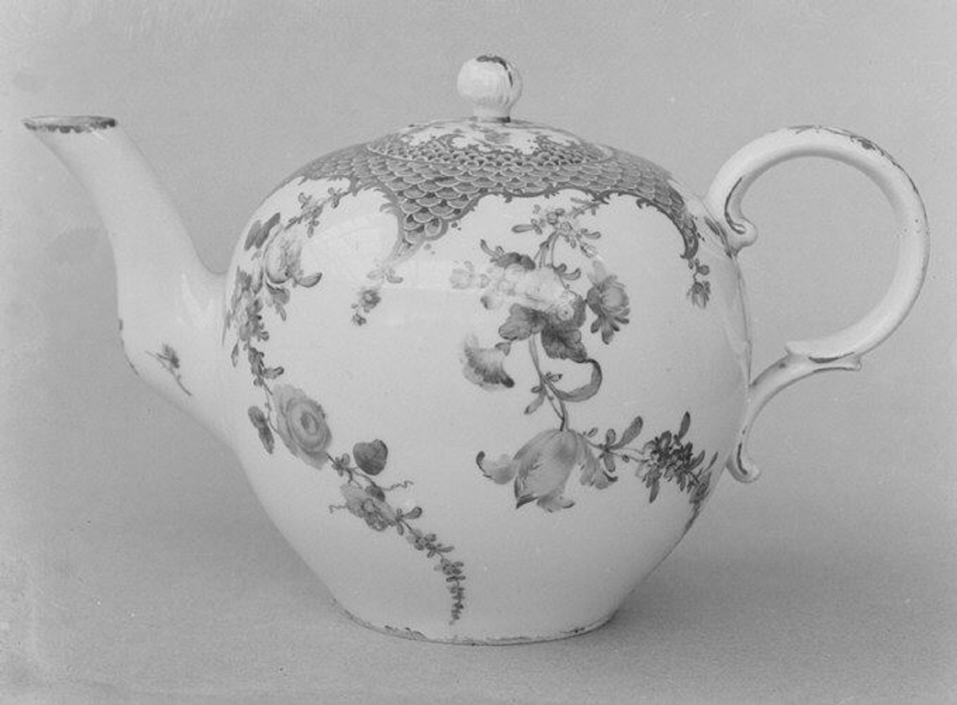 Teapot by Fürstenberg Porcelain Manufactory