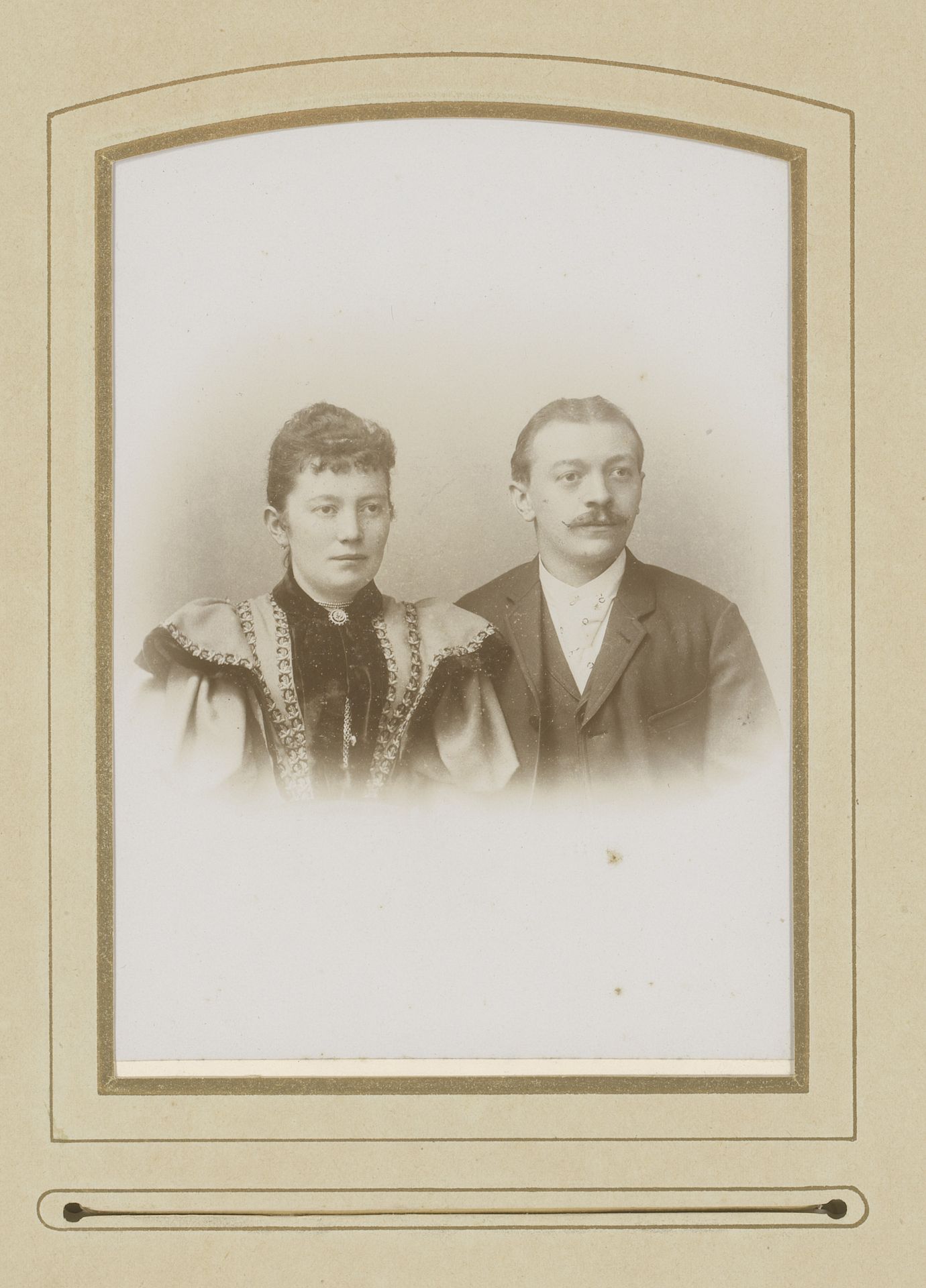Portret van een echtpaar by August Döpke