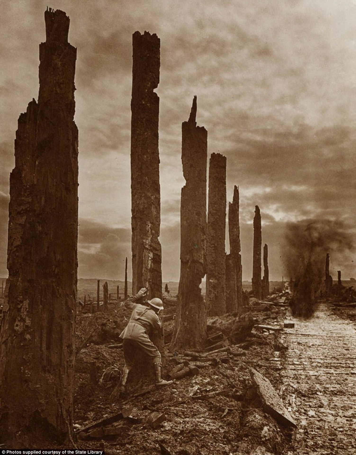 Sentinal Stations by Frank Hurley