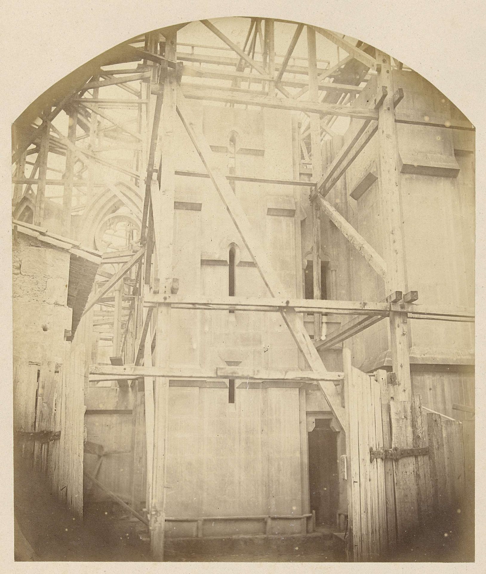 Église Saint-Vincent-de-Paul te Marseille in aanbouw by Adolphe Terris